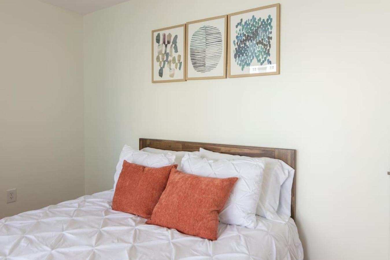 3br Airbnb Friendly With Great Ocean View Balcony * Miami