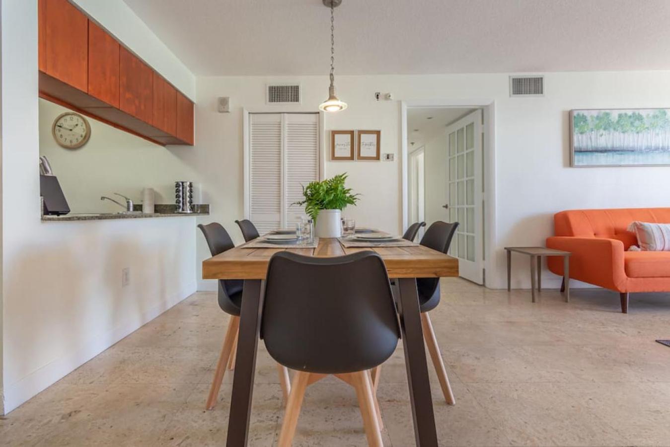 Holiday home 3br Airbnb Friendly With Great Ocean View Balcony Miami