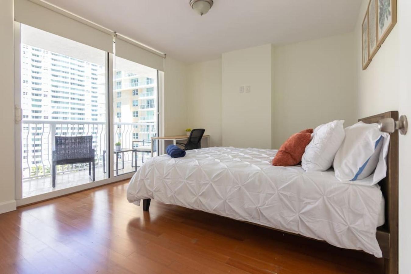3br Airbnb Friendly With Great Ocean View Balcony * Miami