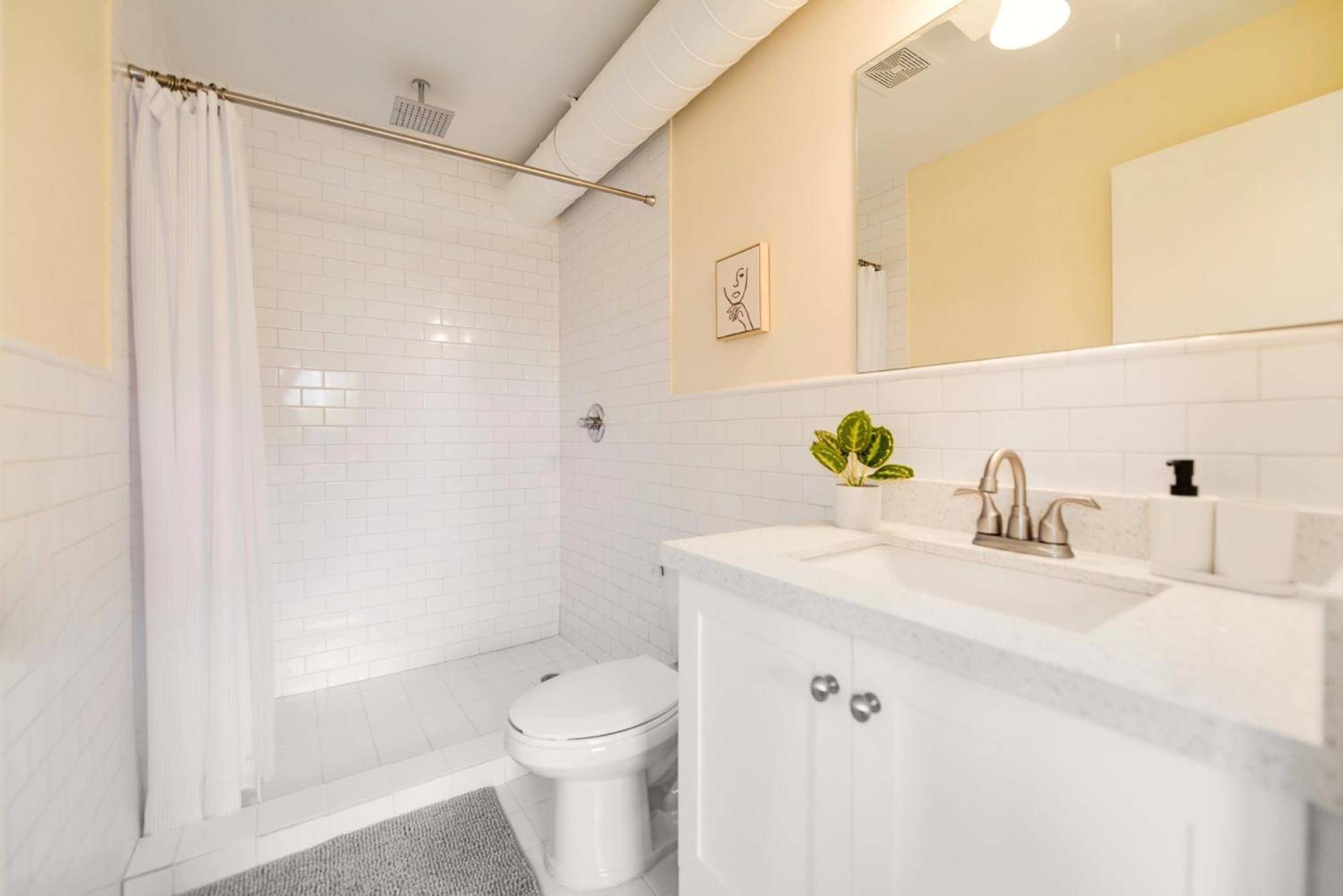Only Away 10 Min! Monthly In Apartment *