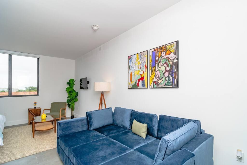 King Bed Brand New Oasis Minutes To Brickell Apartment