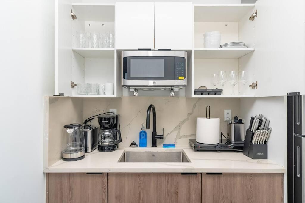Apartment King Bed Brand New Oasis Minutes To Brickell