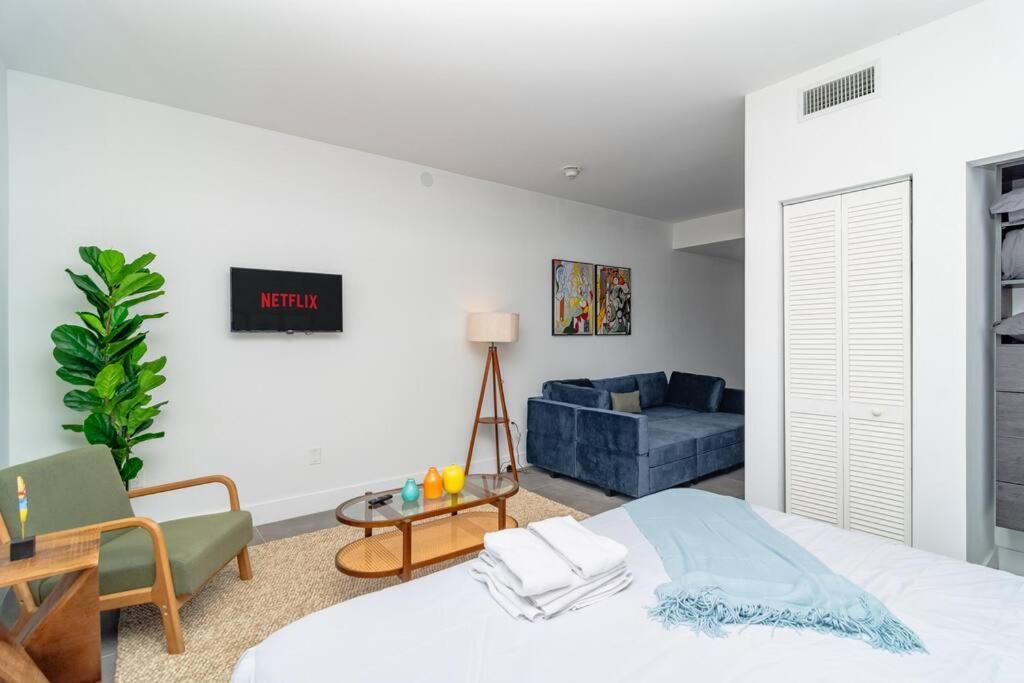 King Bed Brand New Oasis Minutes To Brickell