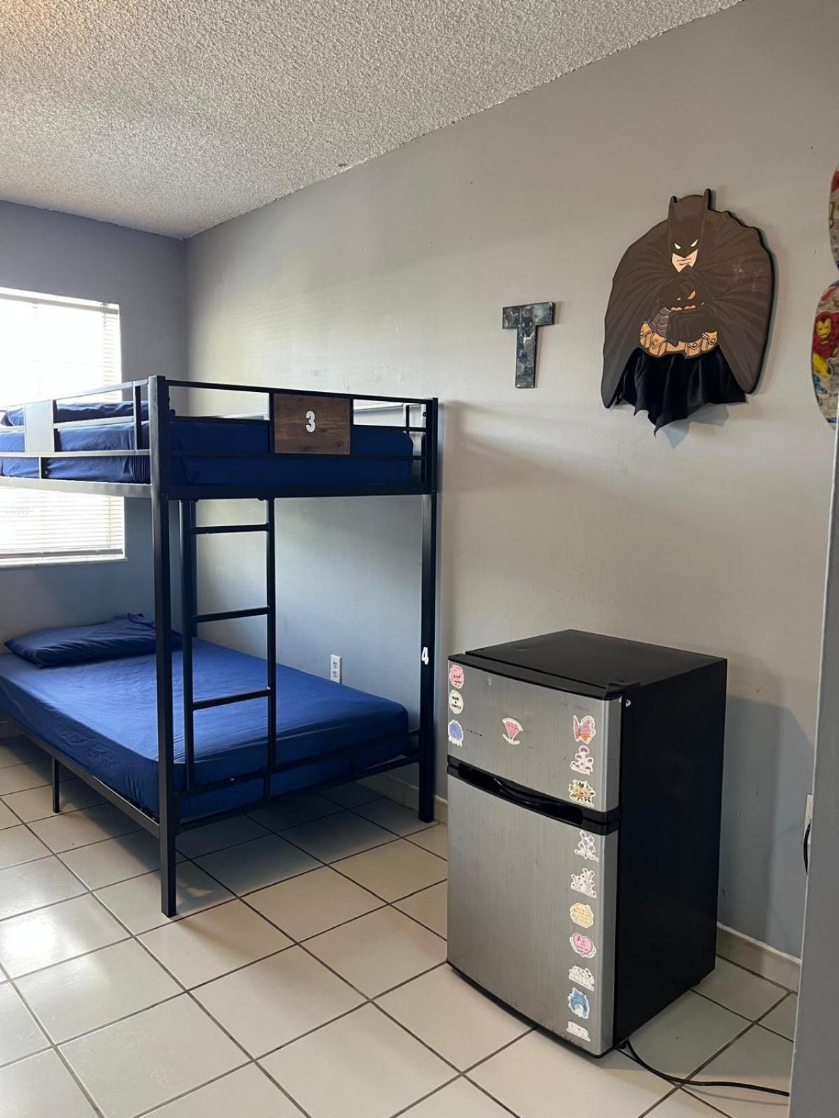 Apartment Beds & Sheets Little Havana