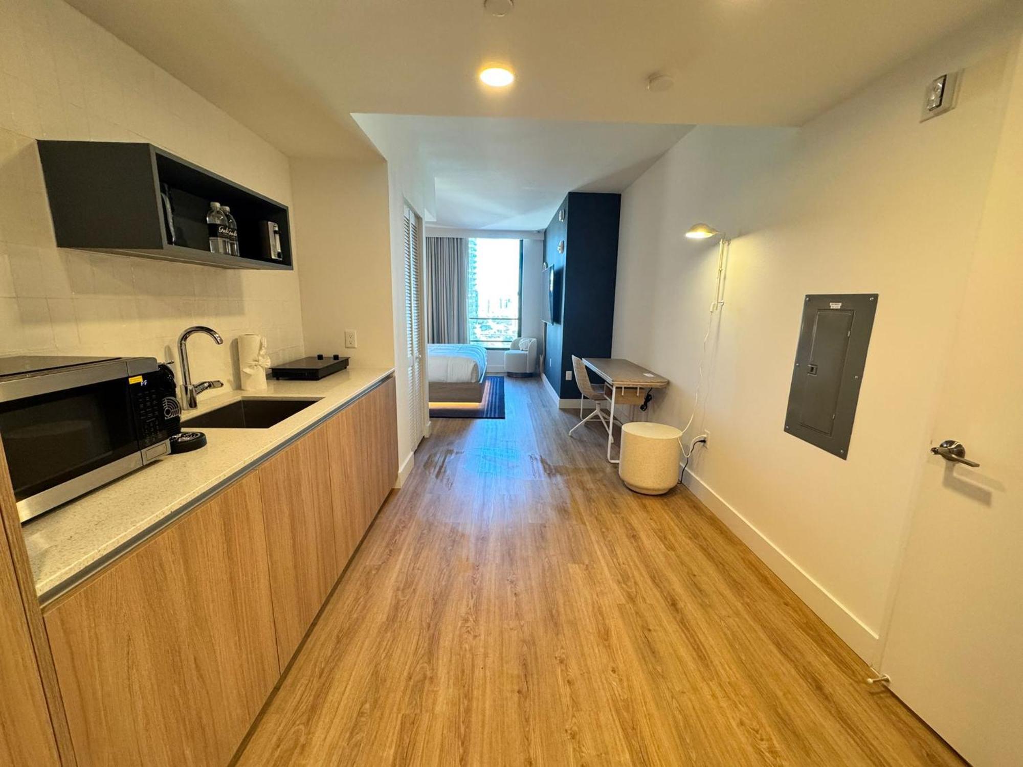 New 1bd Deluxe In Downtown - Location 16th Floor Apartment *