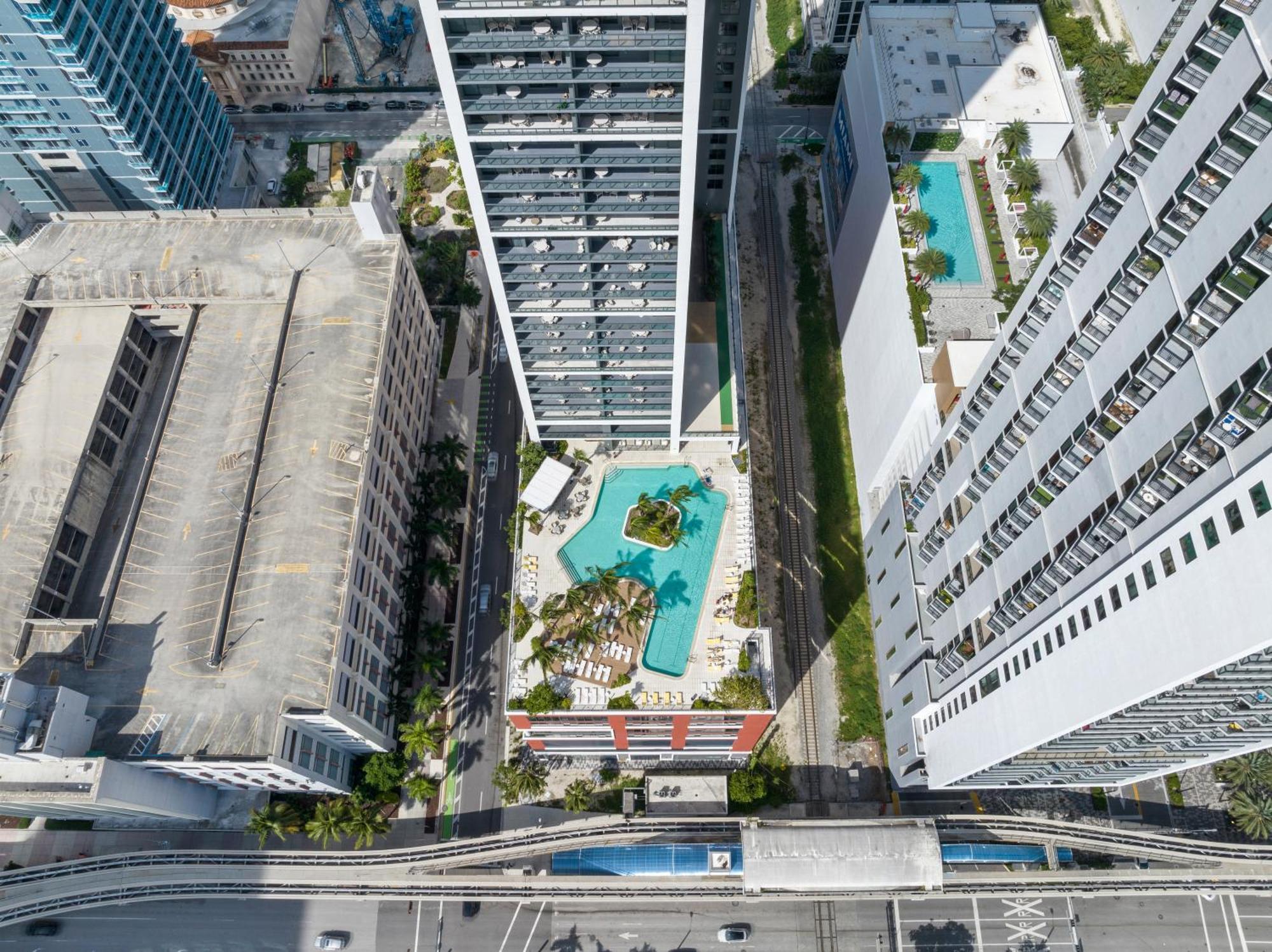 New 1bd Deluxe In Downtown - Location 16th Floor *
