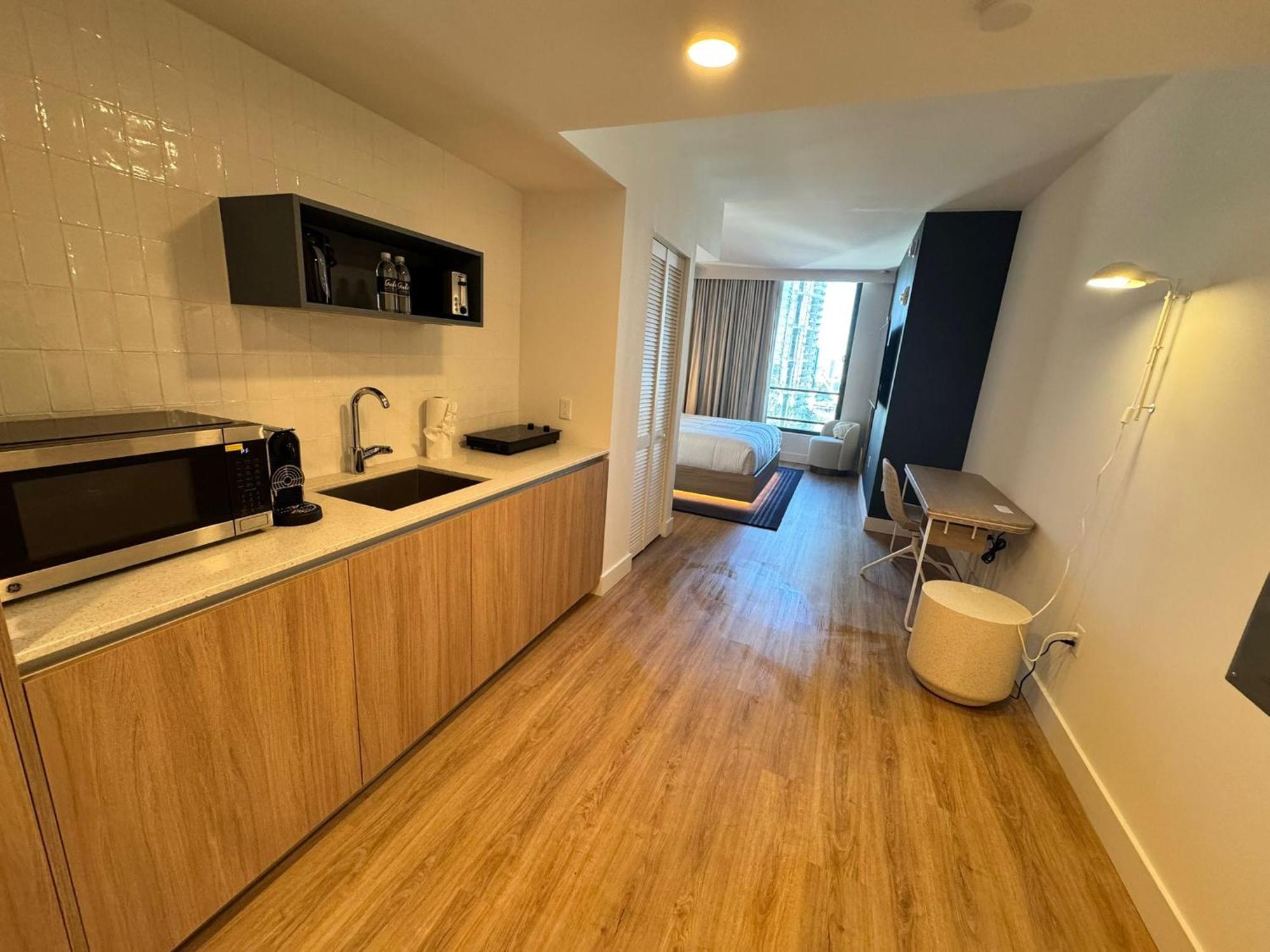 New 1bd Deluxe In Downtown - Location 16th Floor Apartment Miami