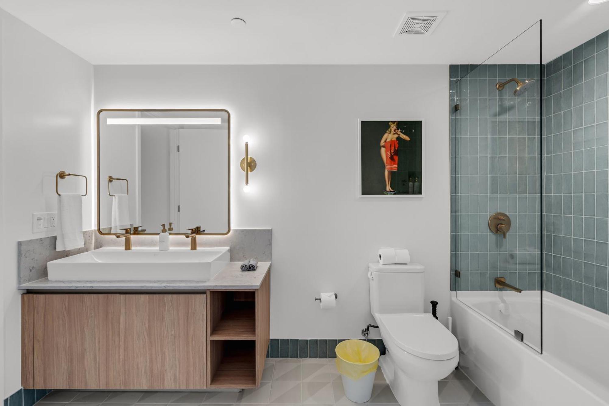 1-br Downtown Getaway On The 24th Floor