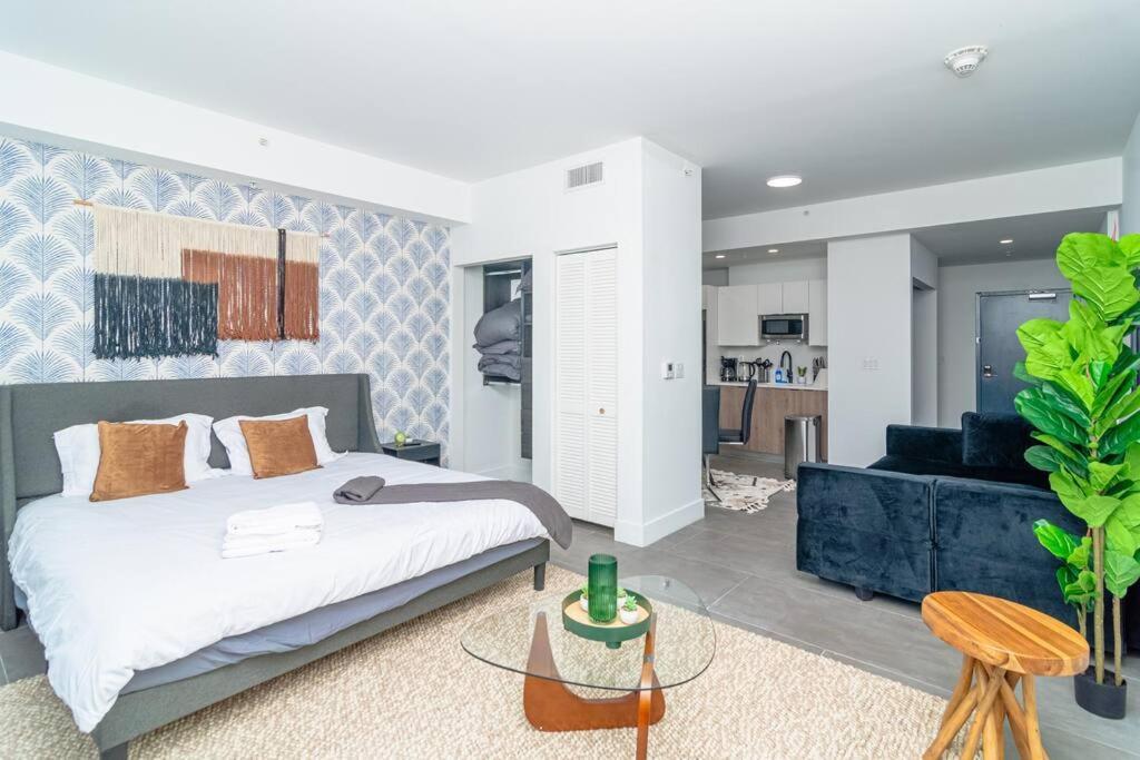 King Bed Brand New Oasis Minutes To Brickell Apartamento