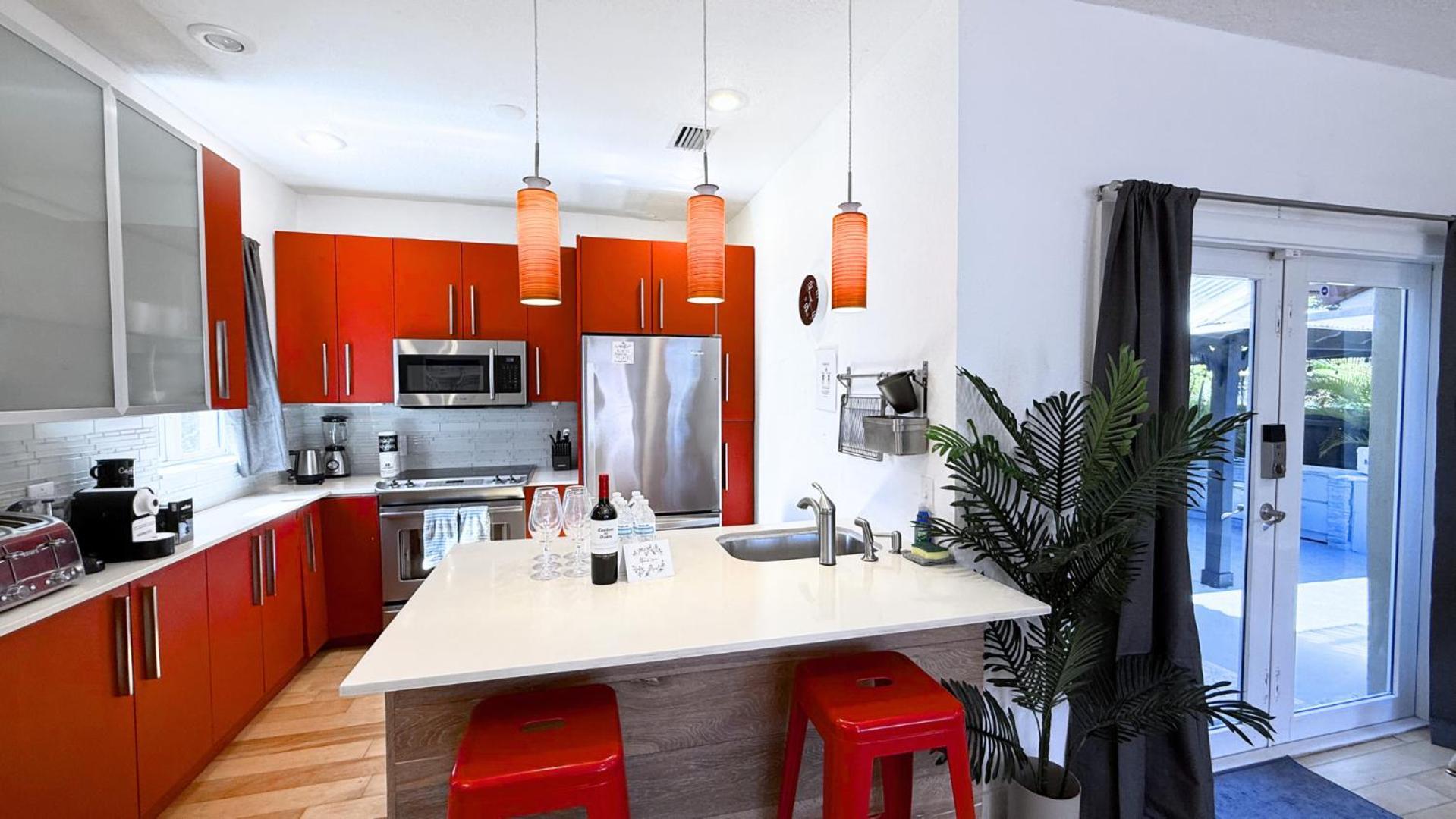 Tropical Paradise 3br Oasis With Heated Pool And Summer Kitchen Holiday home Miami