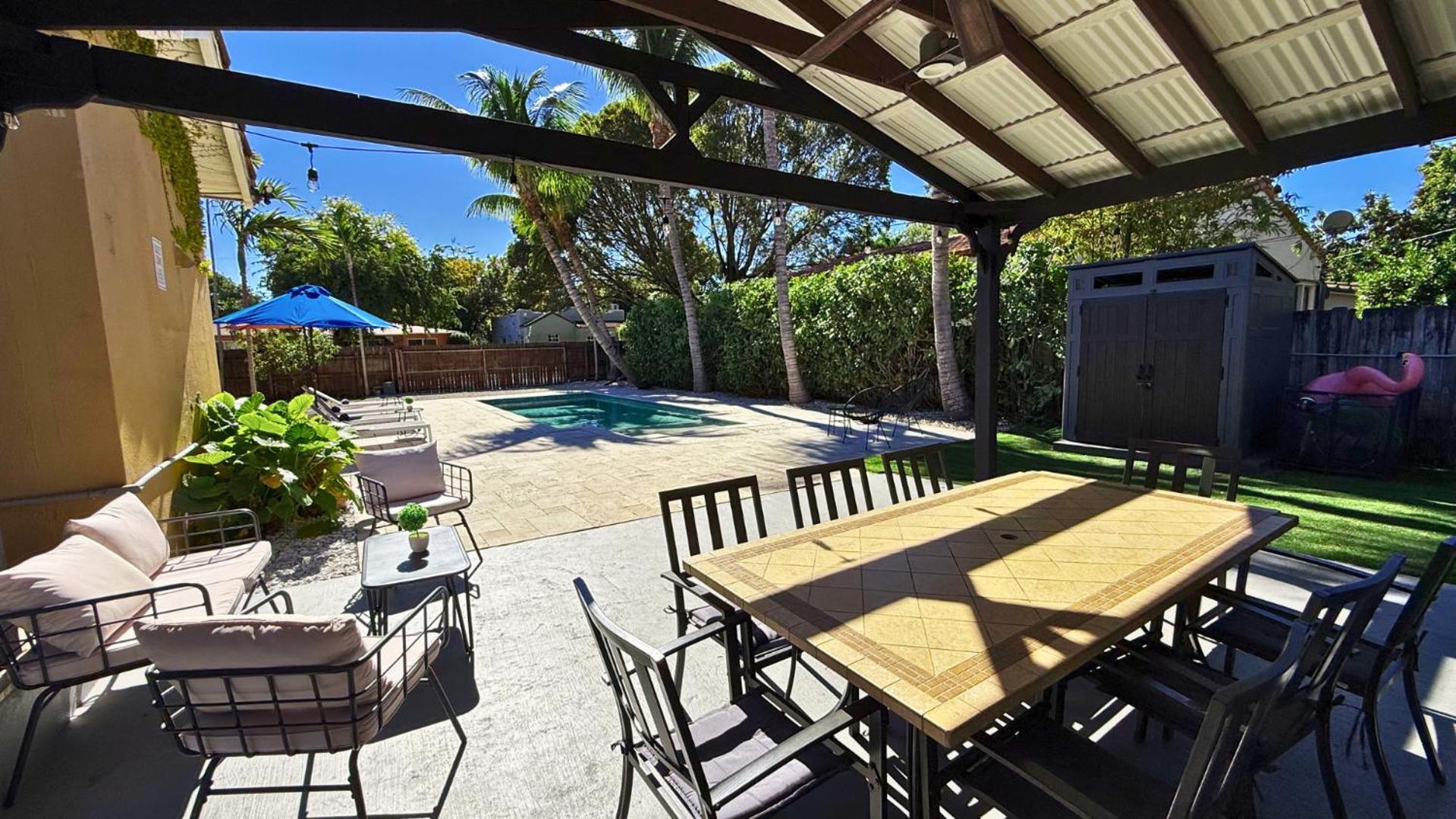 Tropical Paradise 3br Oasis With Heated Pool And Summer Kitchen *
