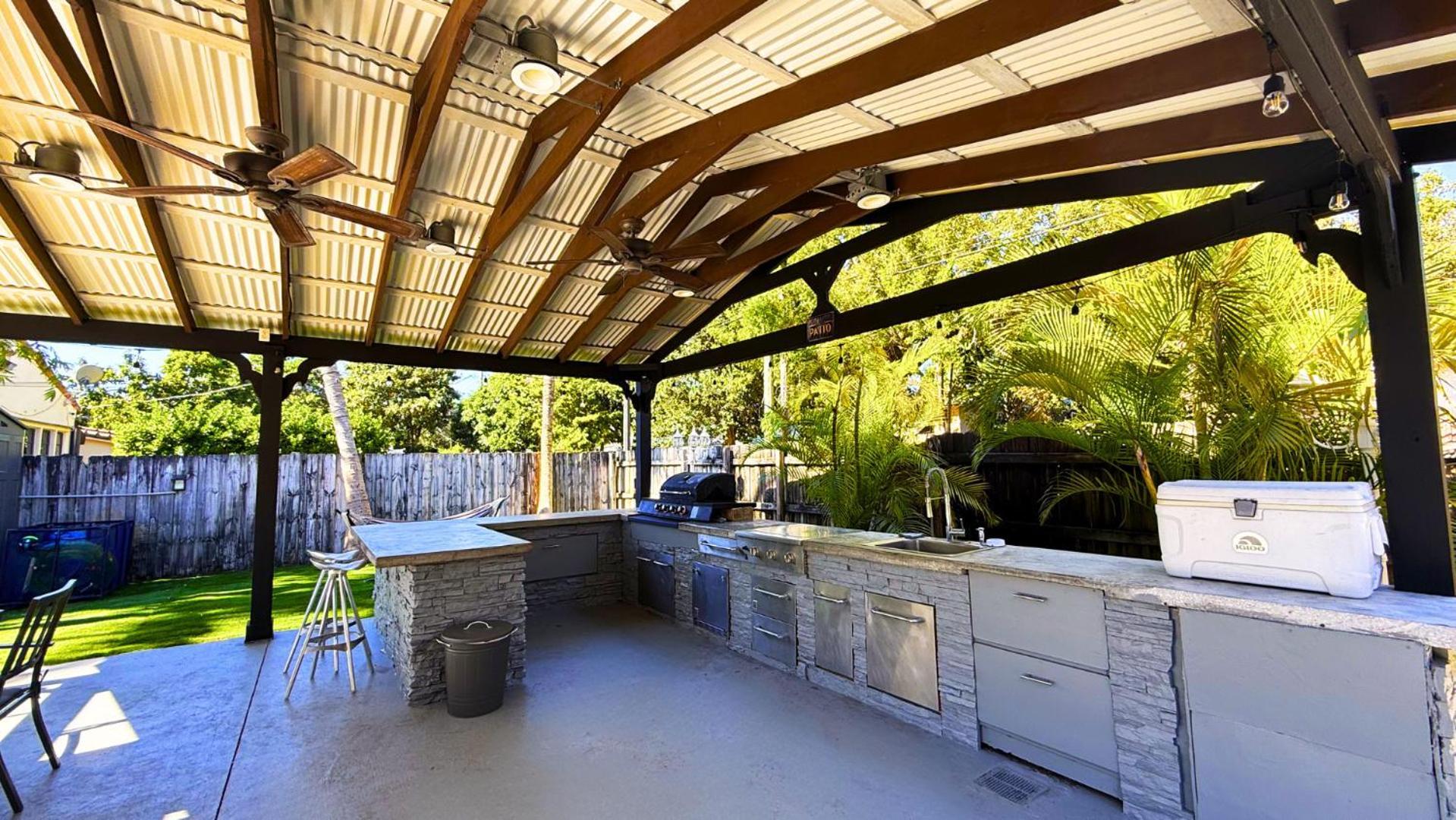 Tropical Paradise 3br Oasis With Heated Pool And Summer Kitchen Holiday home Miami