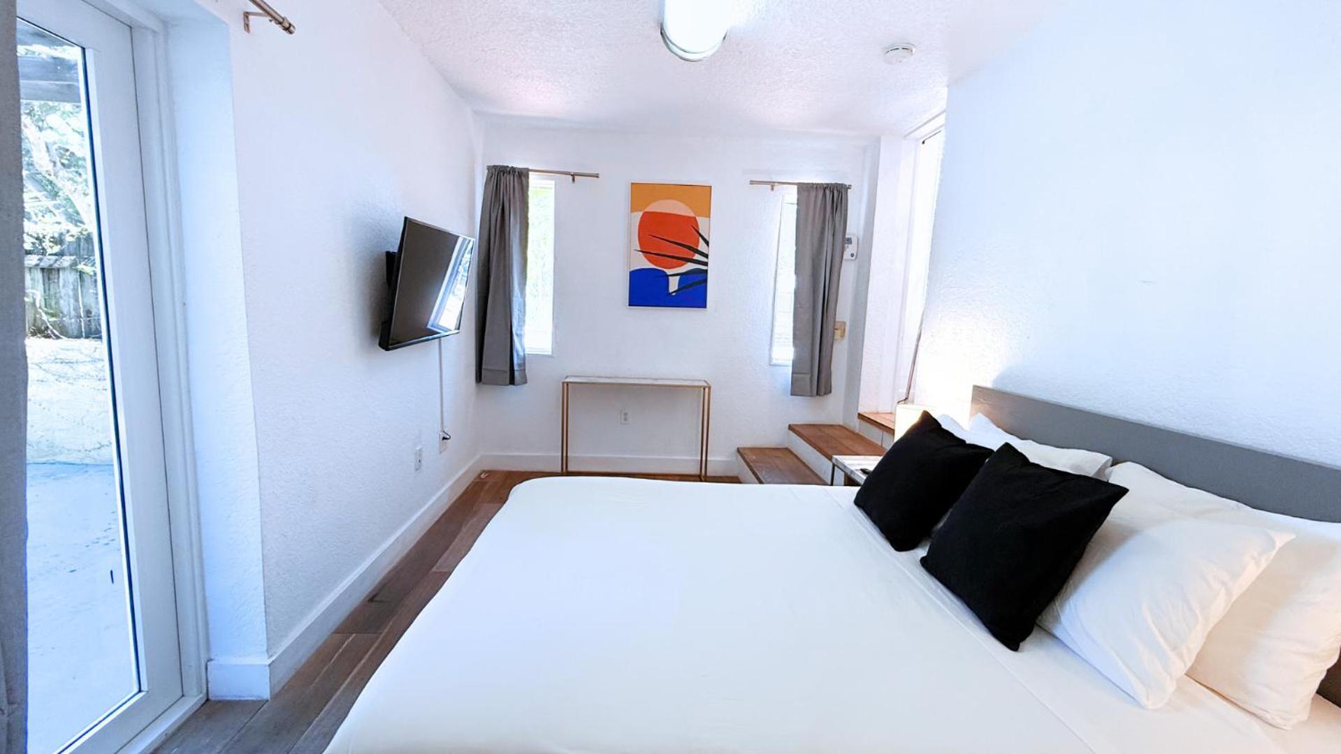Tropical Paradise 3br Oasis With Heated Pool And Summer Kitchen Holiday home *