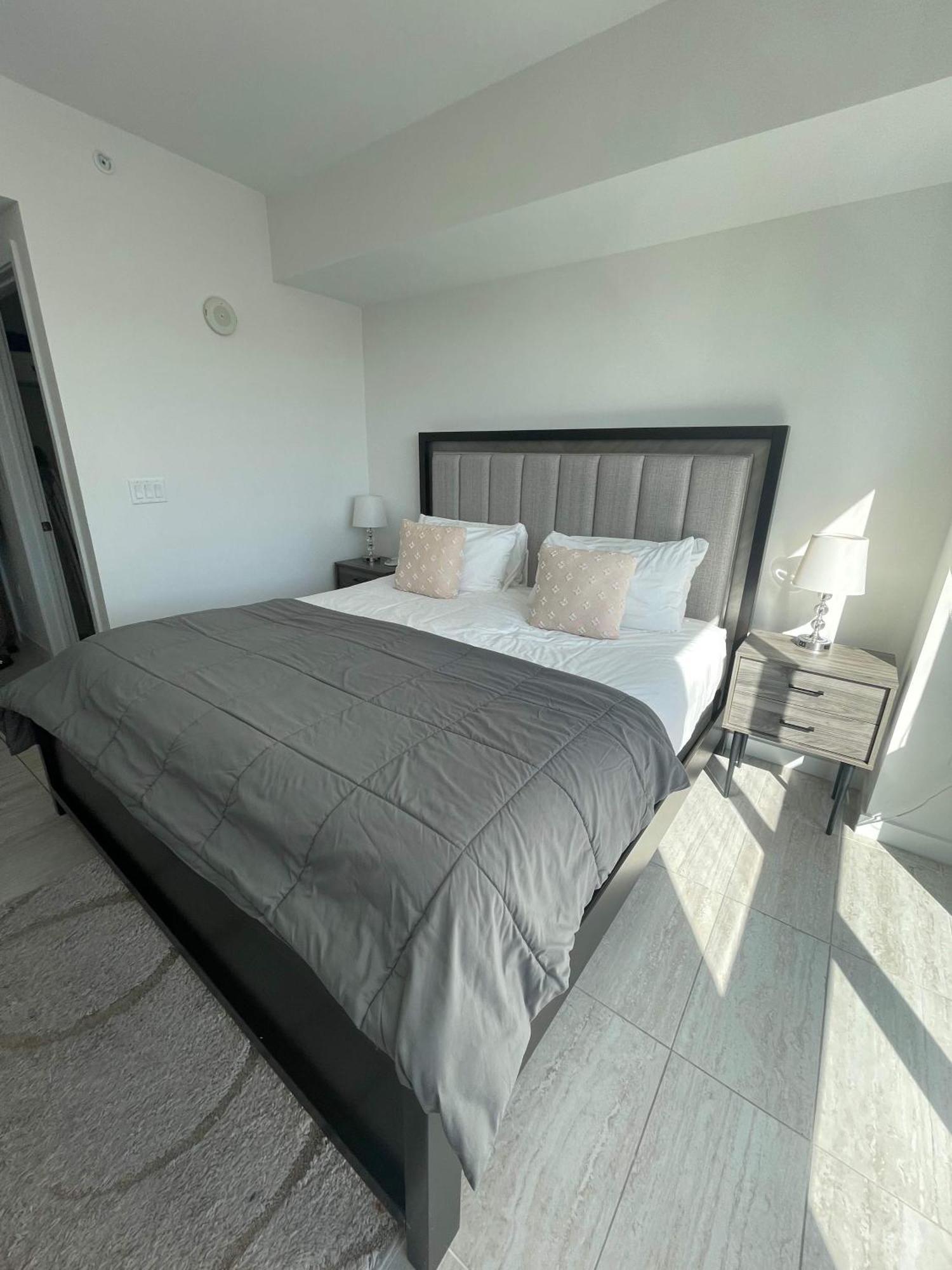 Design District Amazing Views Bayview's At Quadro By Rent4us *