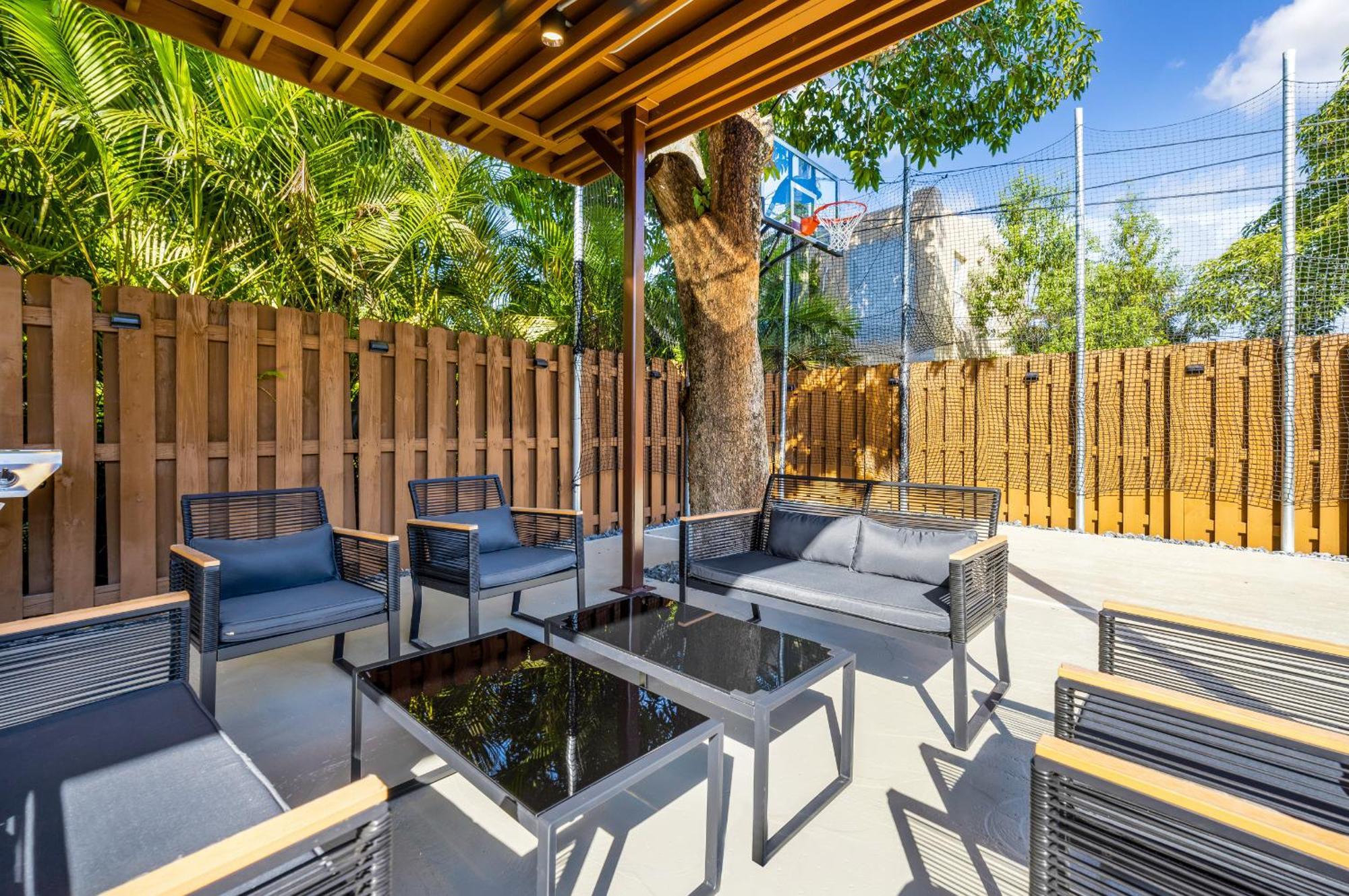 New Design Dist Gem Pool,hottub,minigolf,nespresso Villa *