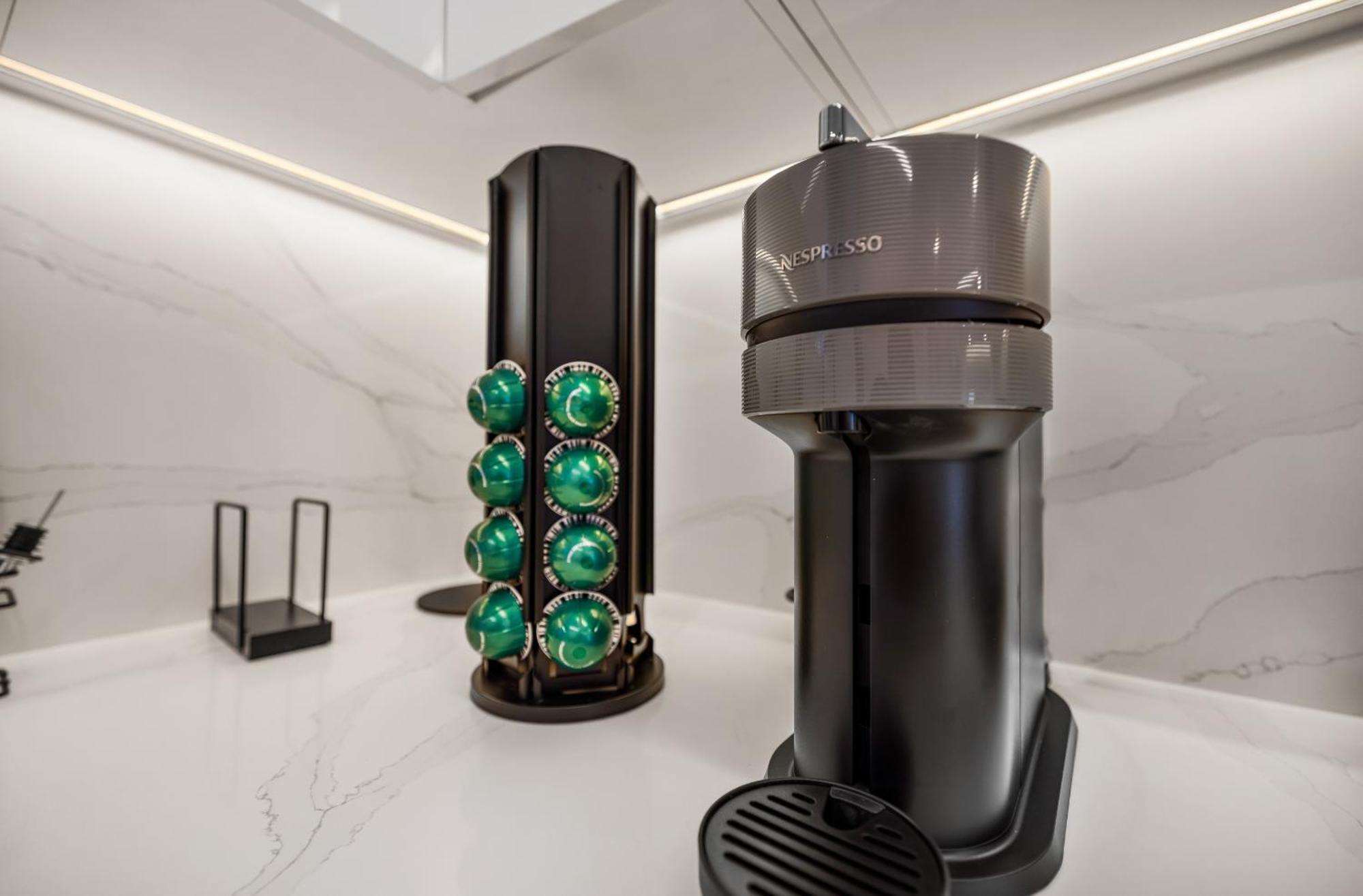 New Design Dist Gem Pool,hottub,minigolf,nespresso Miami