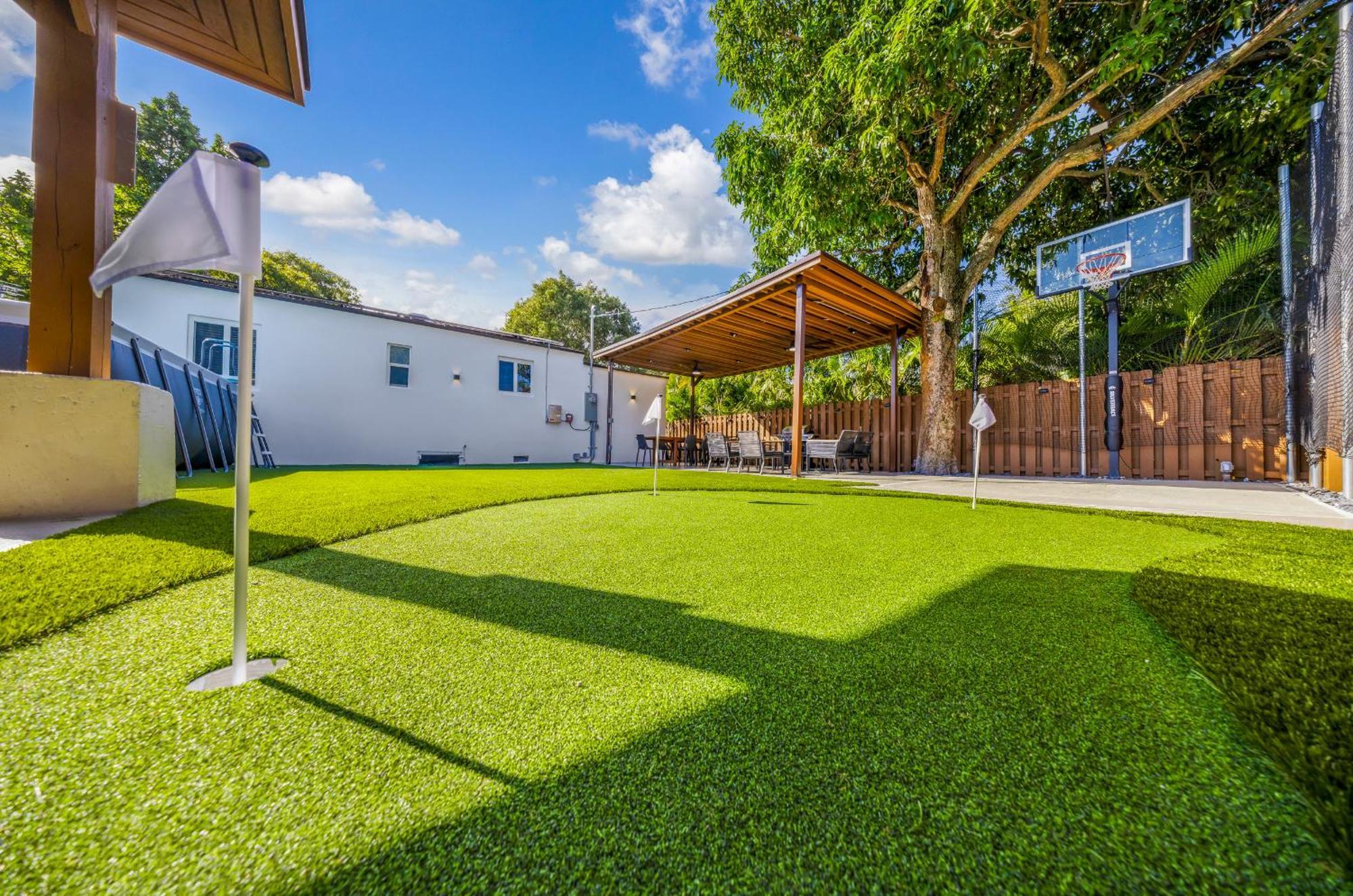 New Design Dist Gem Pool,hottub,minigolf,nespresso Villa Miami