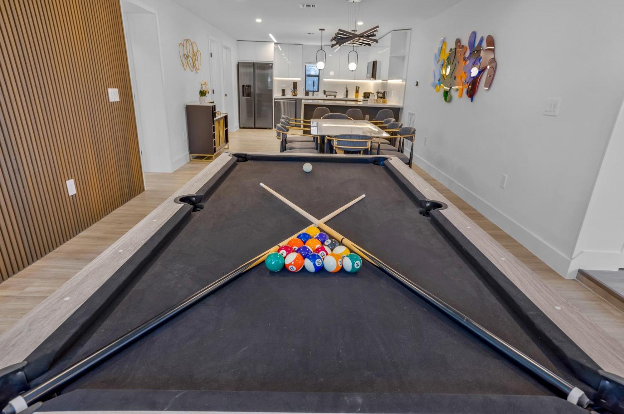 Design Dist Pool,hottub,billard Y Nespresso *