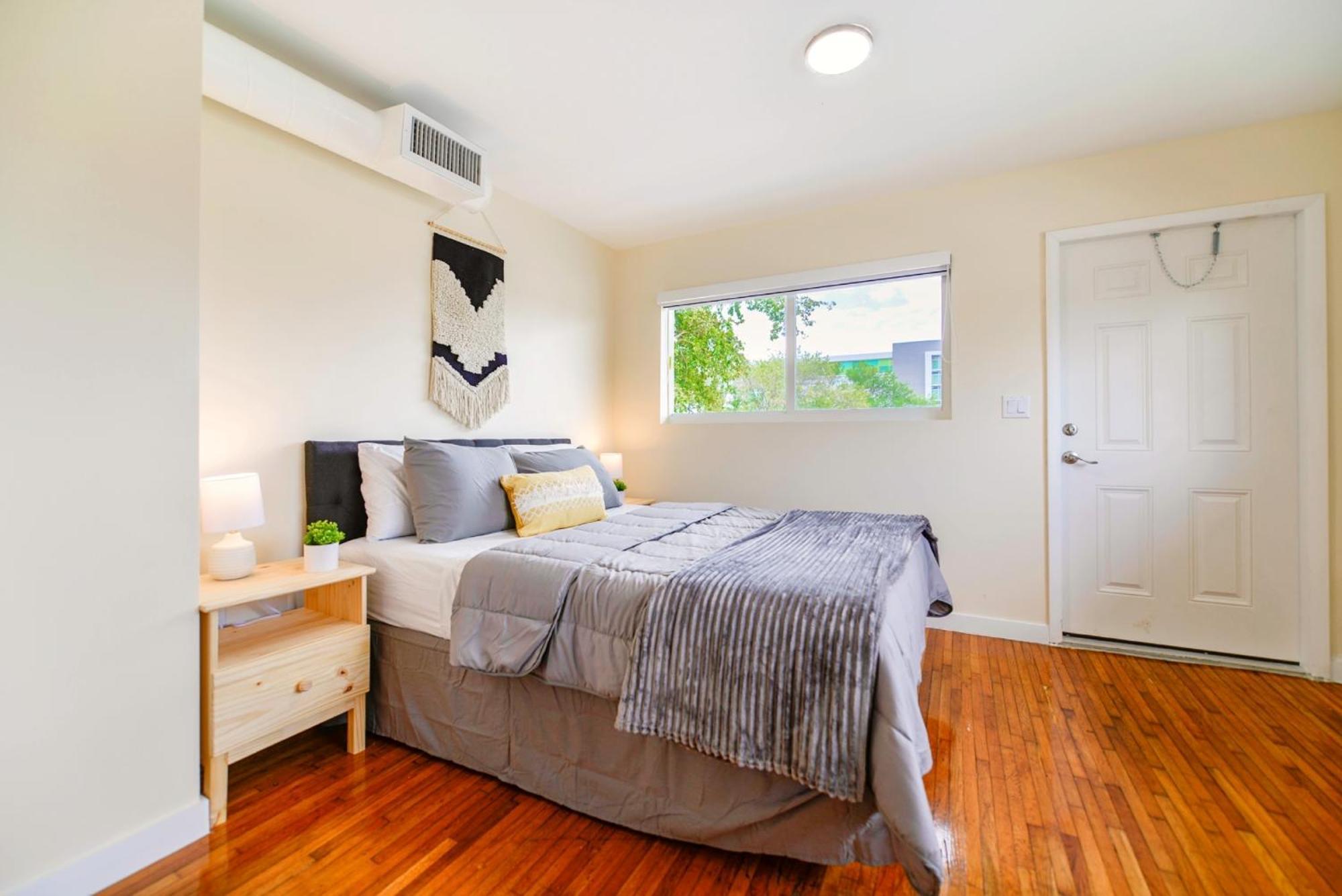 Modern Extended Near Apartment Miami