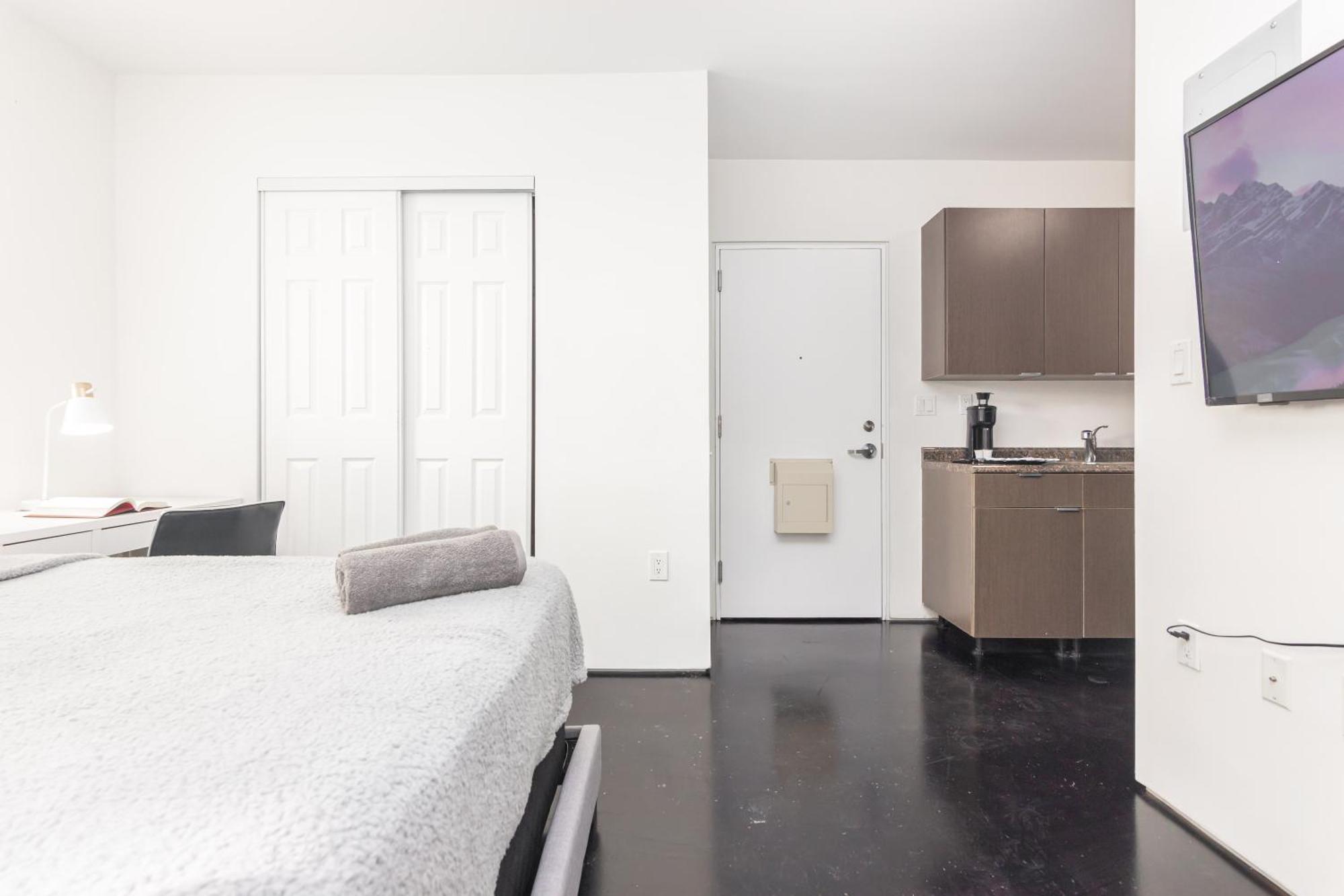 Studio - Right In The Heart Of Midtown & Wynwood Apartment *