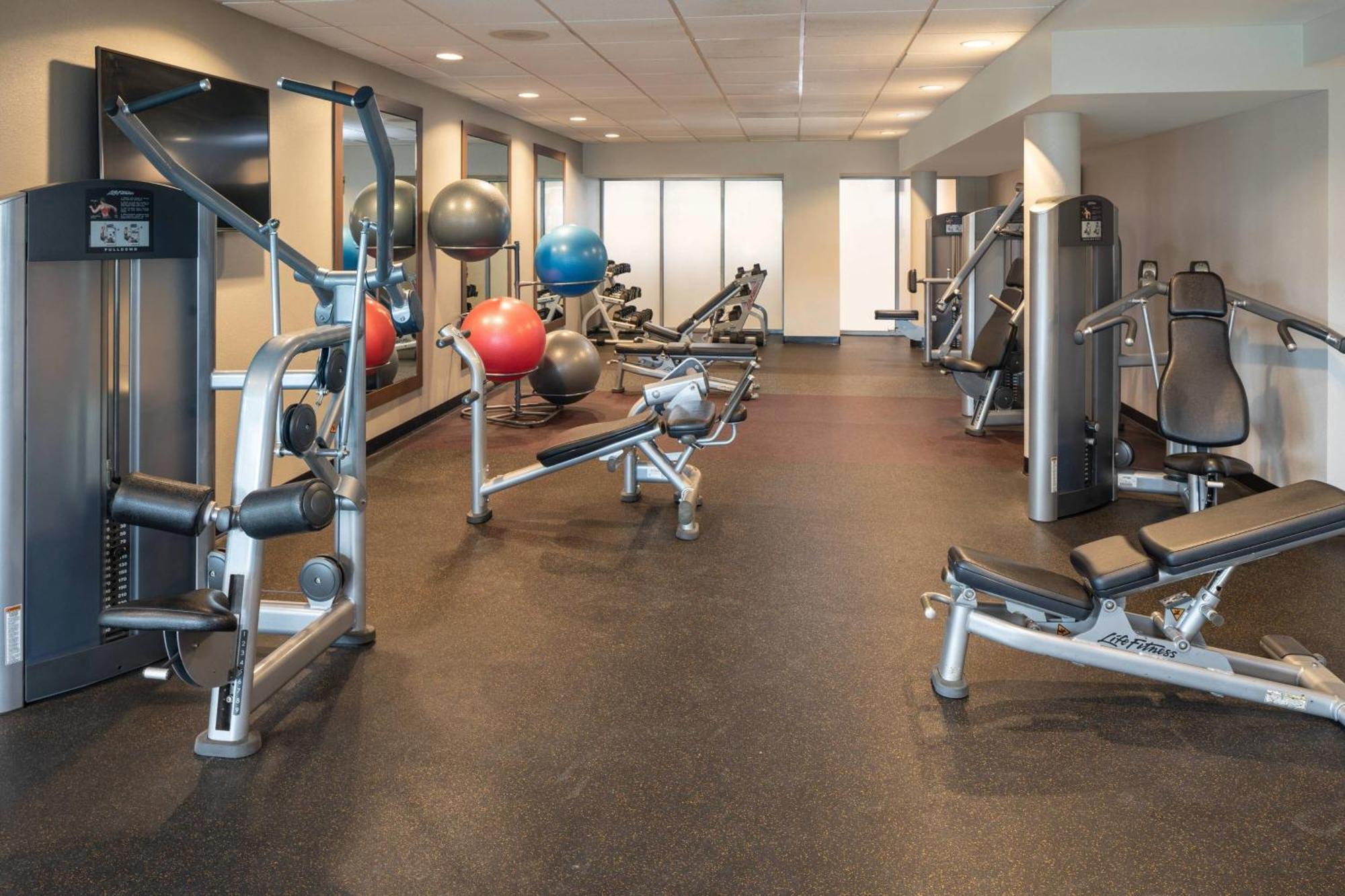 Courtyard By Marriott Airport Miami