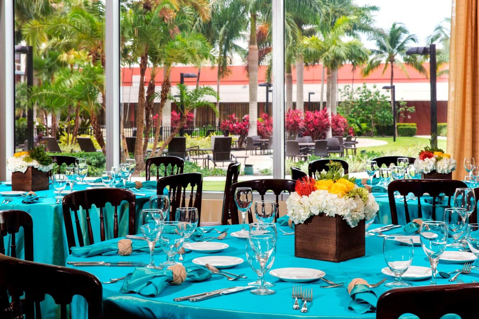 Hotel Courtyard By Marriott Airport 3*