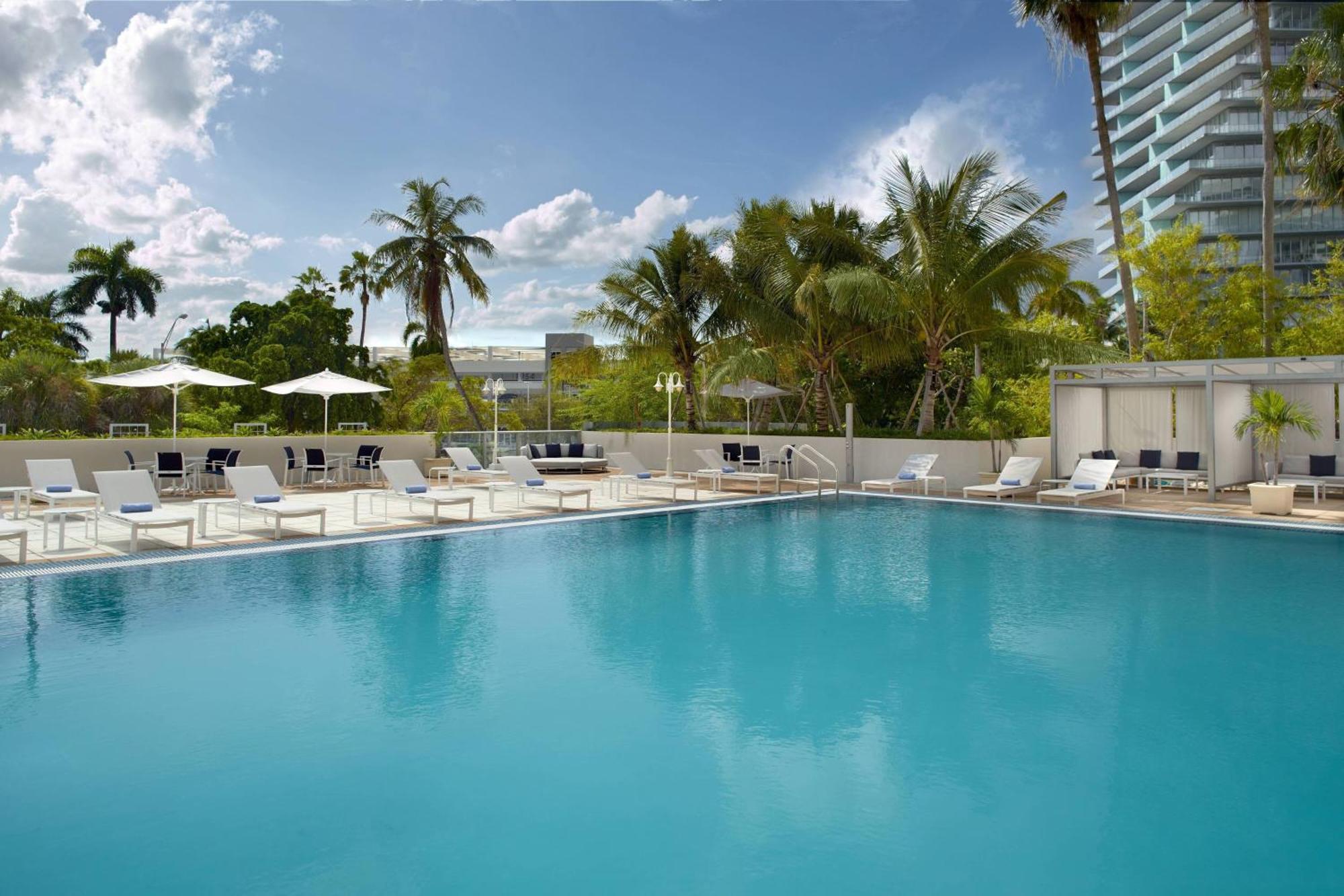 Hotel Courtyard Coconut Grove 3*