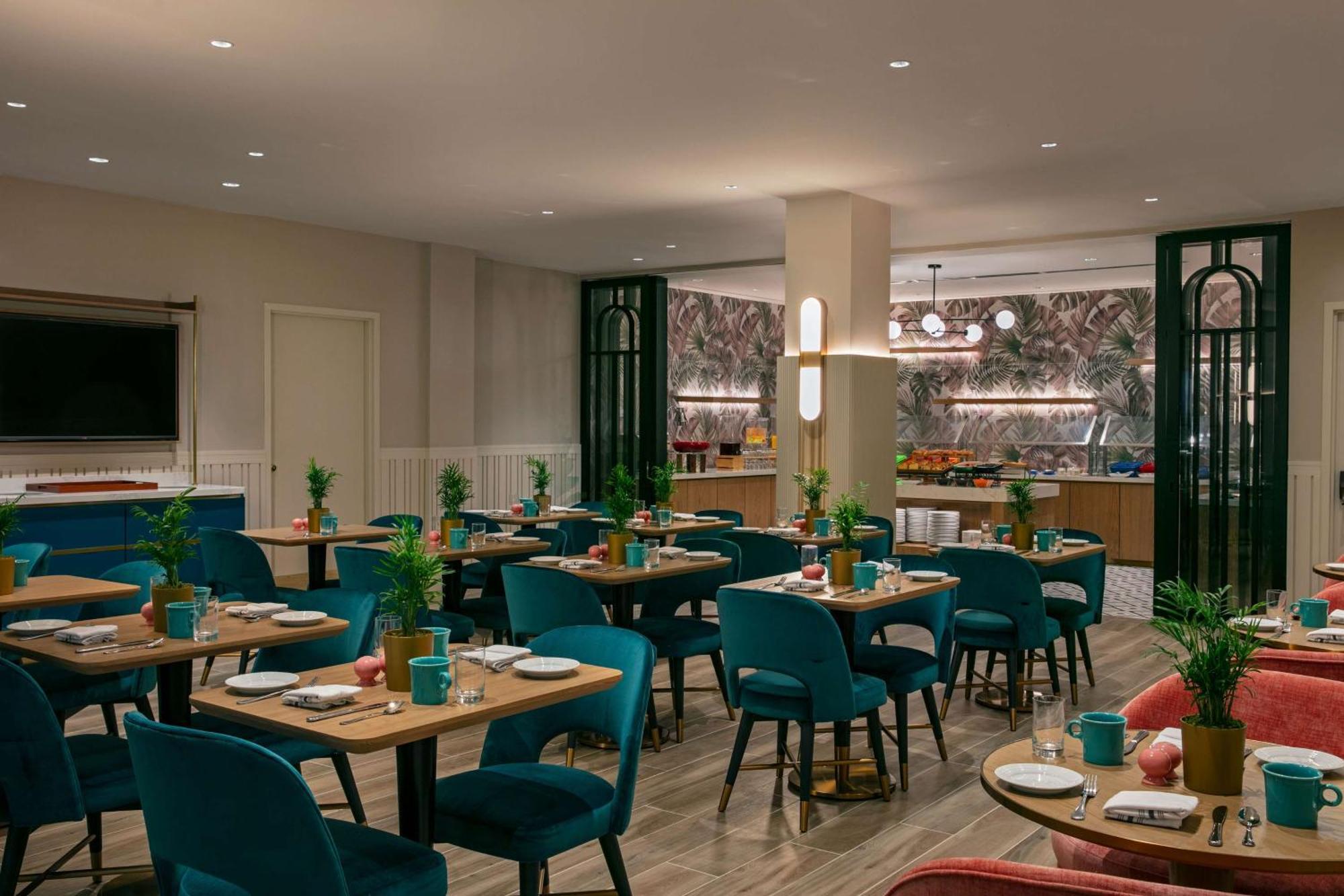 Hotel Sonesta Airport 4*