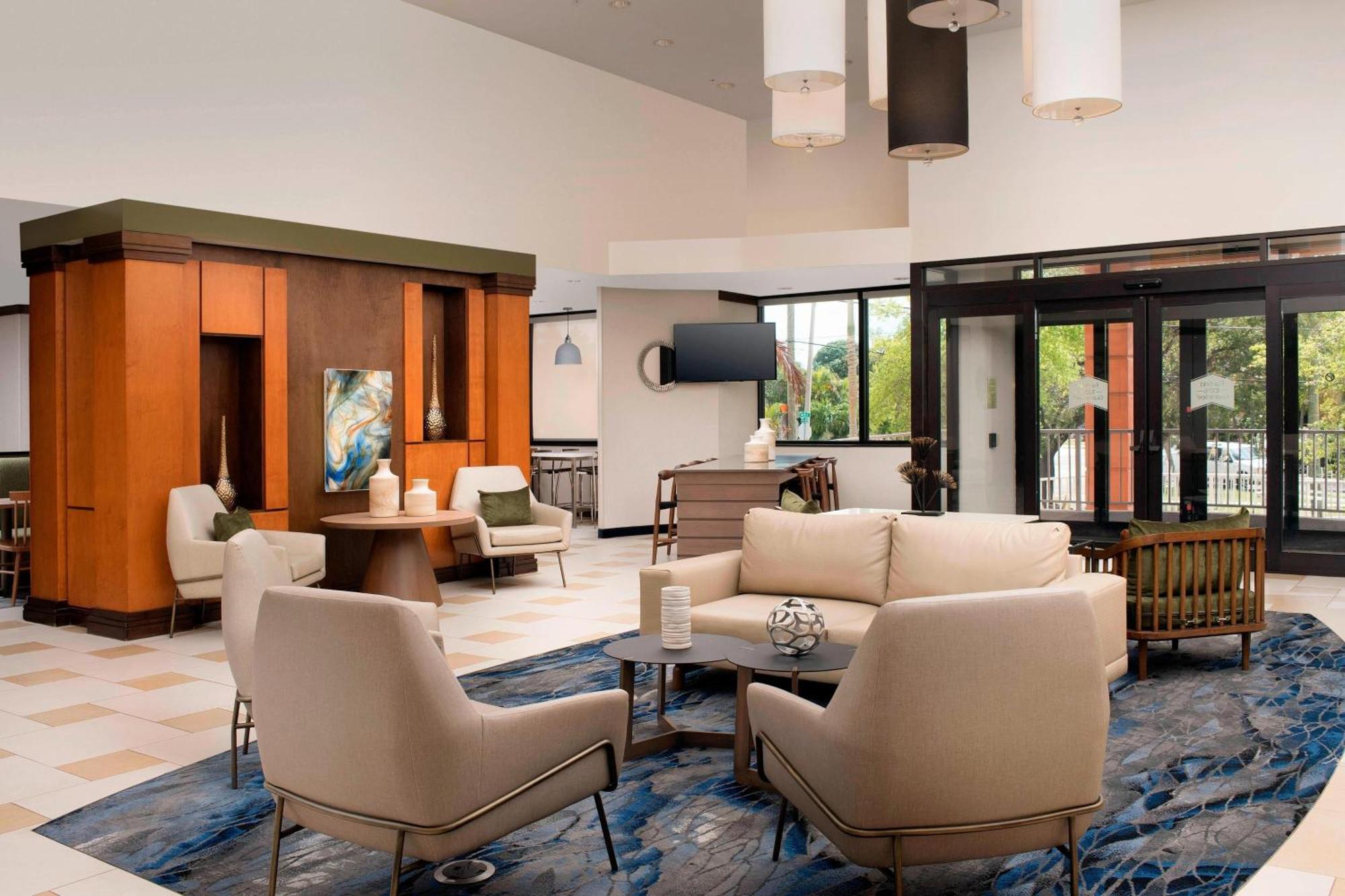 Hotel Fairfield & By Marriott Airport South 3*