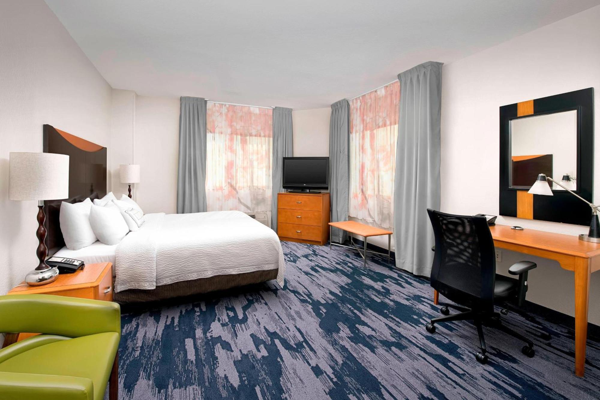 Fairfield & By Marriott Airport South Hotel Miami