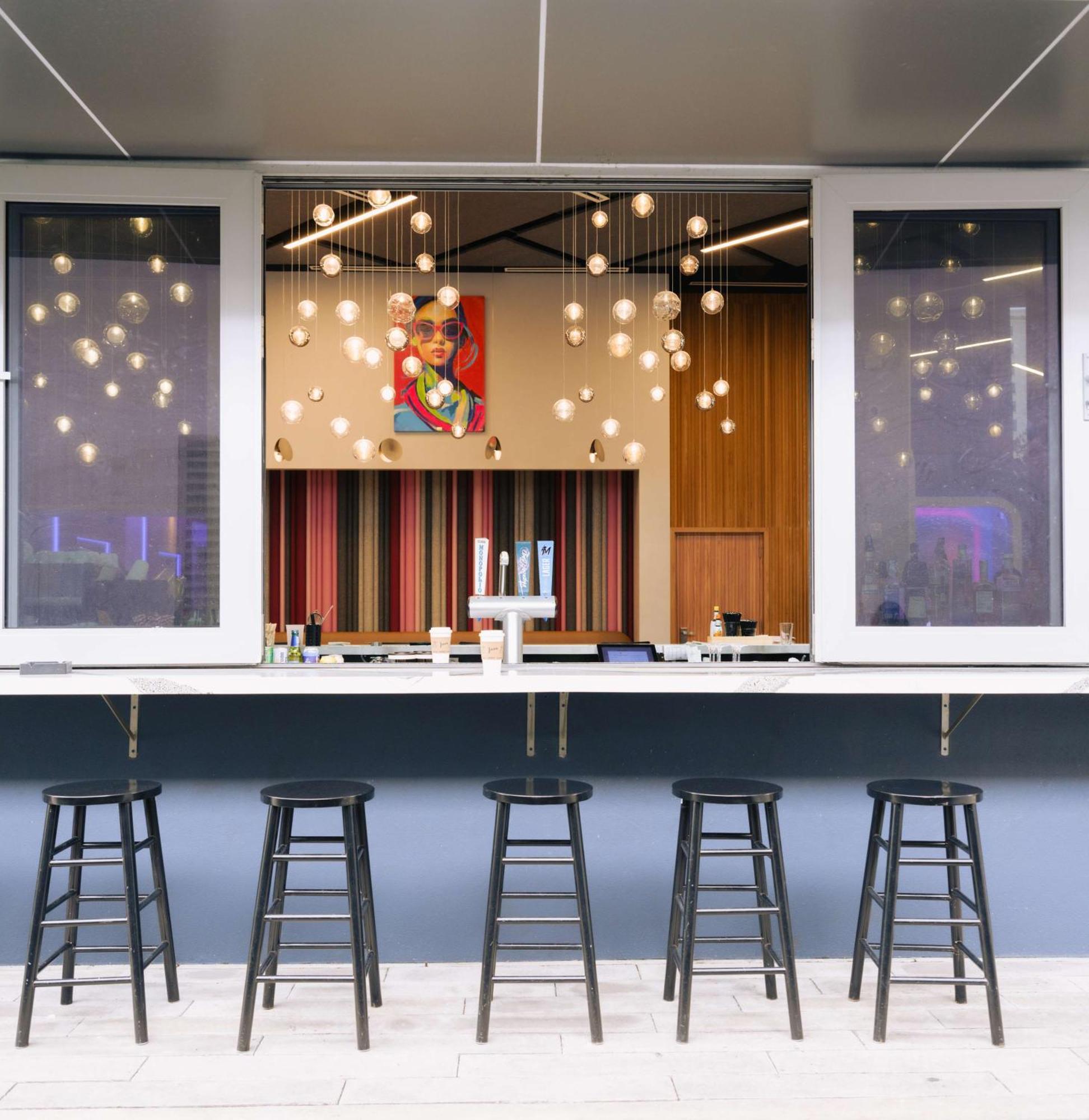 Downtown 4*