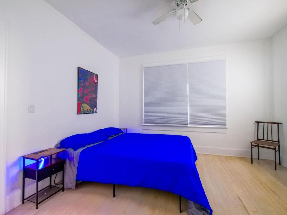 Stylish Retreat-edgewater