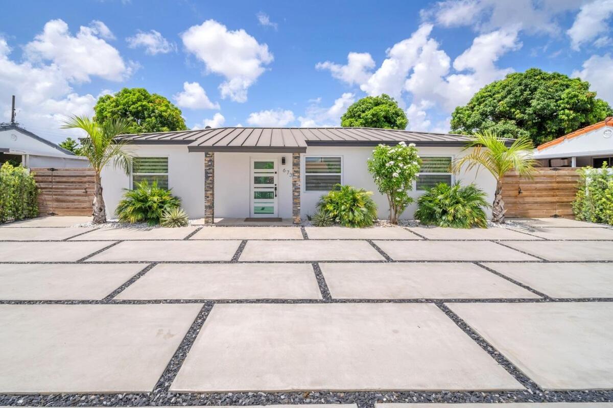 Holiday home 5 Bedroom Location & Charm *