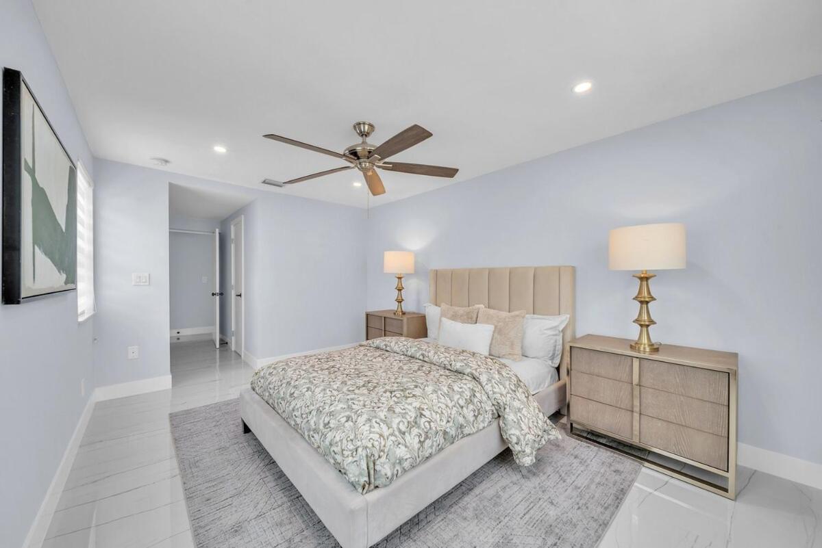 5 Bedroom Location & Charm Miami