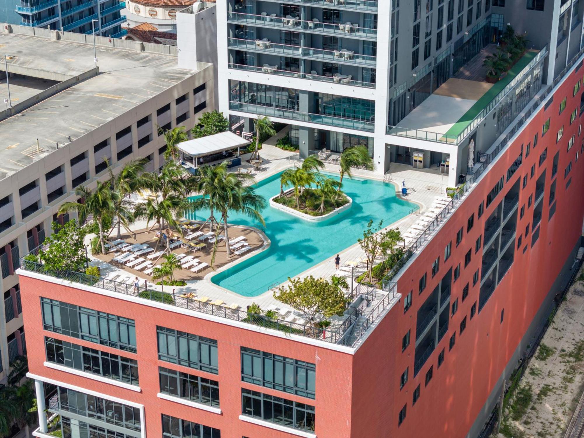 At Downtown Residences - Great View 30th Floor Apartment Miami