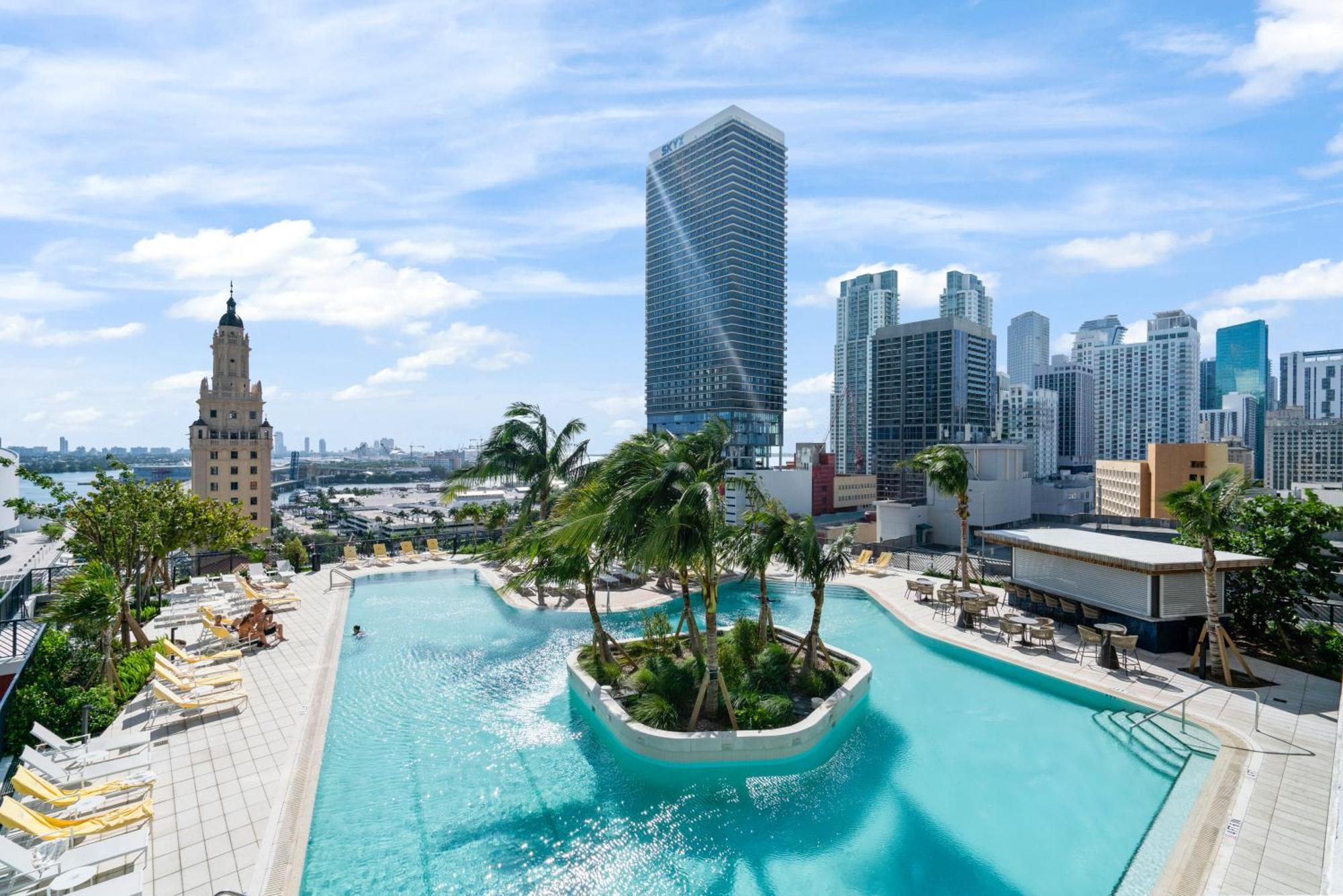 Apartment At Downtown Residences - Great View 30th Floor *
