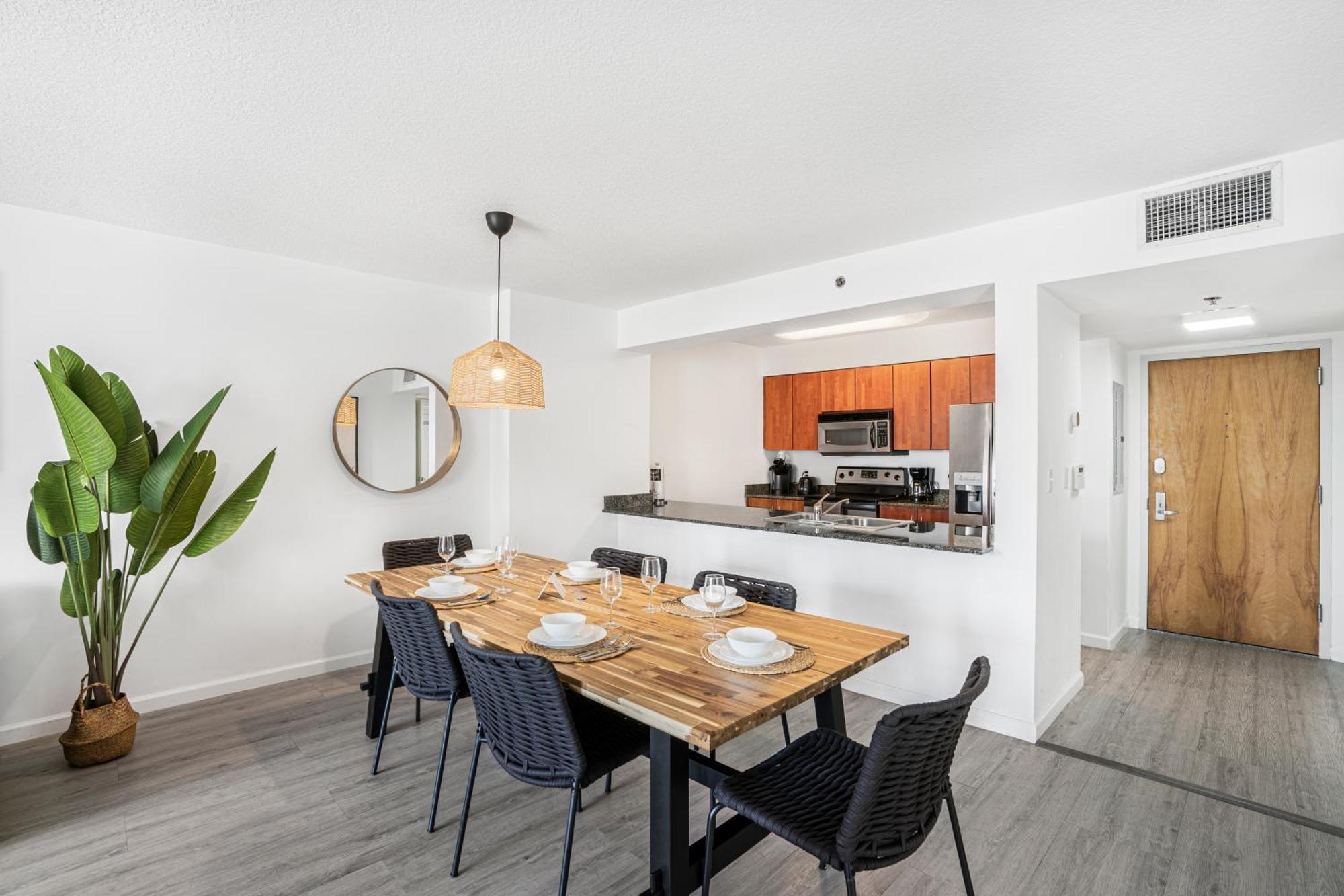 Stylish Brickell With Stunning Views & Premier Amenities Apartment Miami