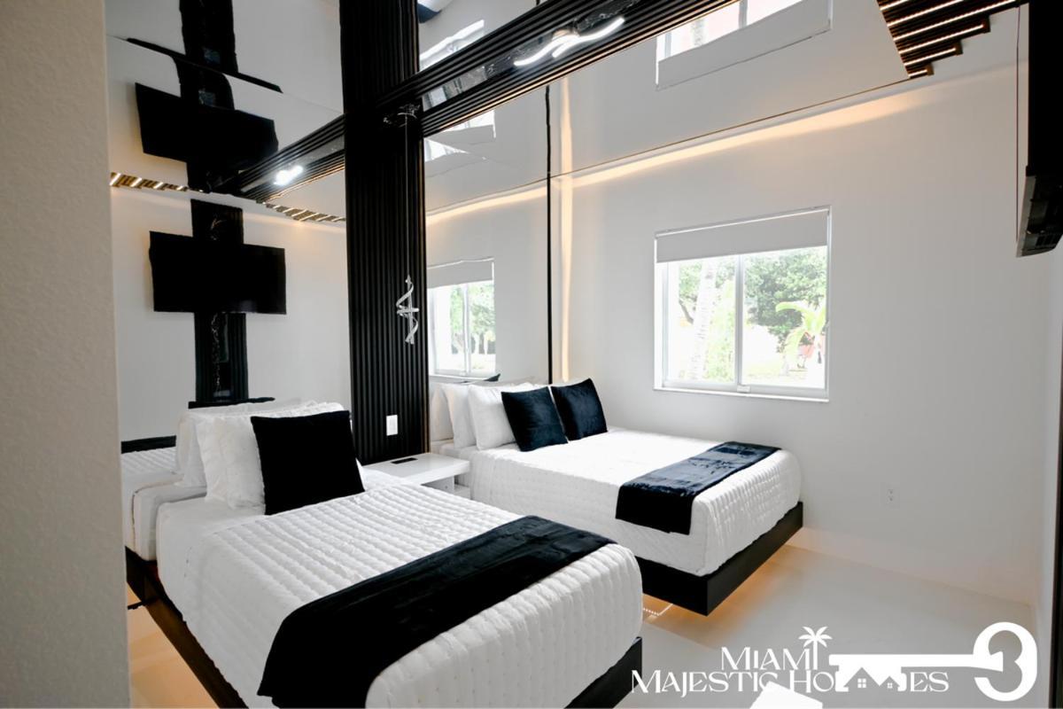 Golden Horizon Villa, Pool, Perfect Game Room, Bbq Holiday home Miami