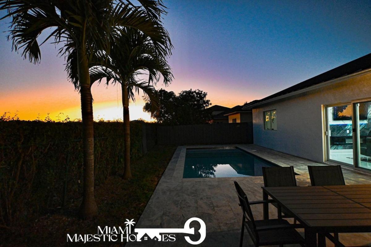 Golden Horizon Villa, Pool, Perfect Game Room, Bbq Miami