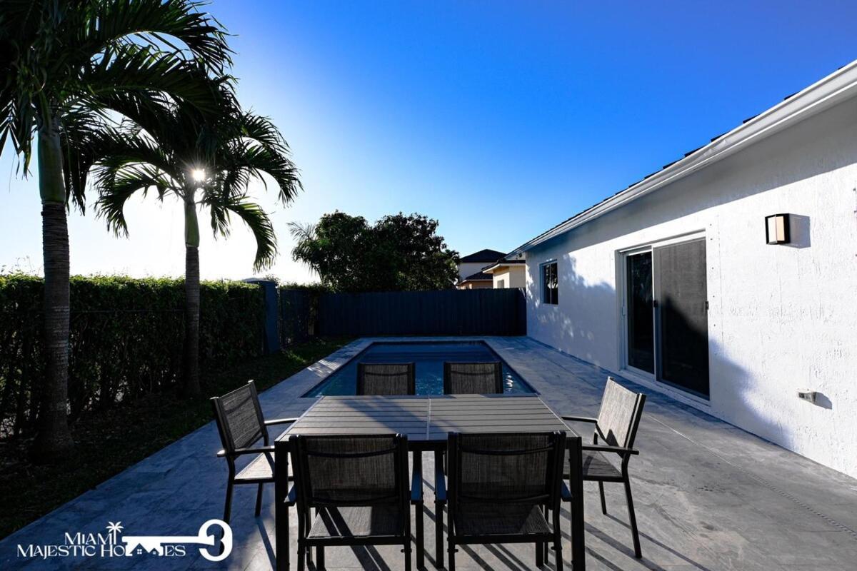 Golden Horizon Villa, Pool, Perfect Game Room, Bbq Miami