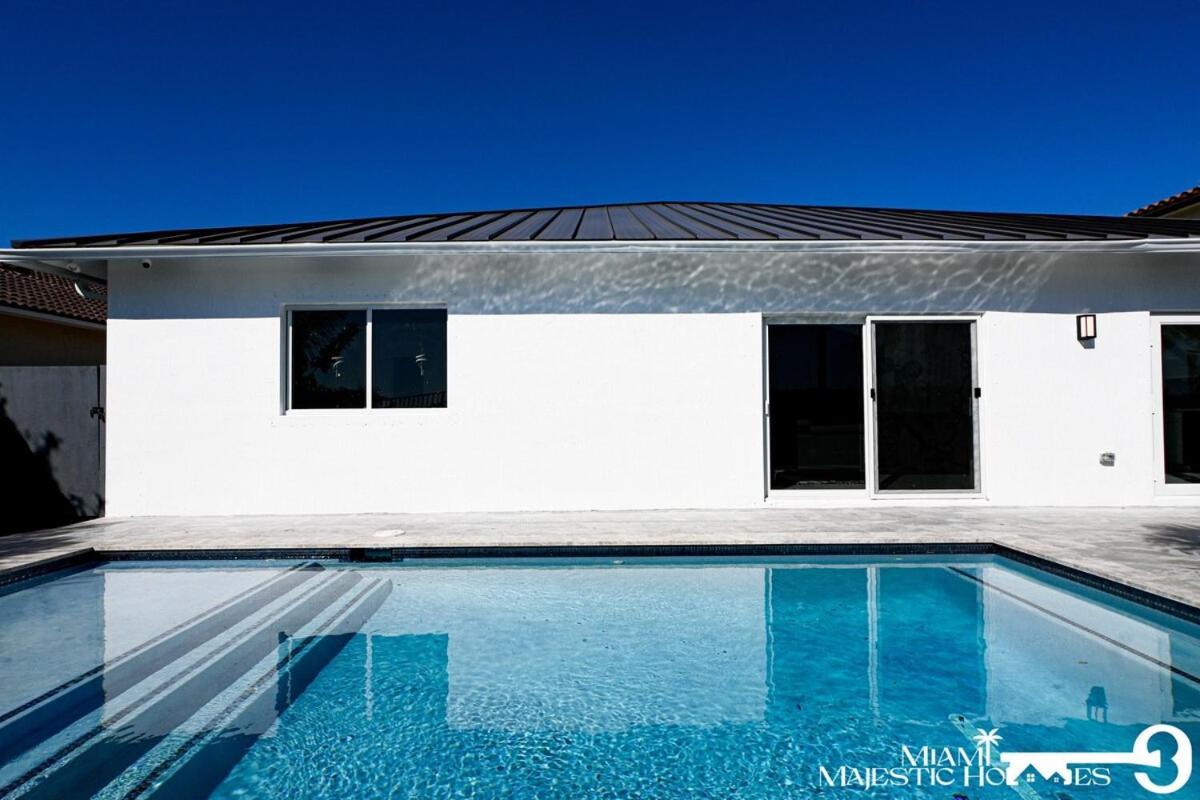 Golden Horizon Villa, Pool, Perfect Game Room, Bbq *
