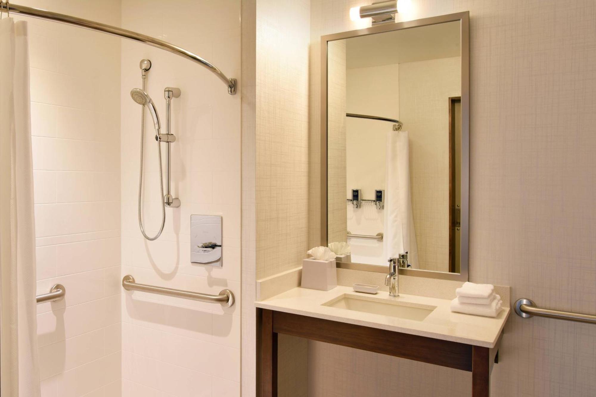 Four Points By Sheraton Coral Gables 4*