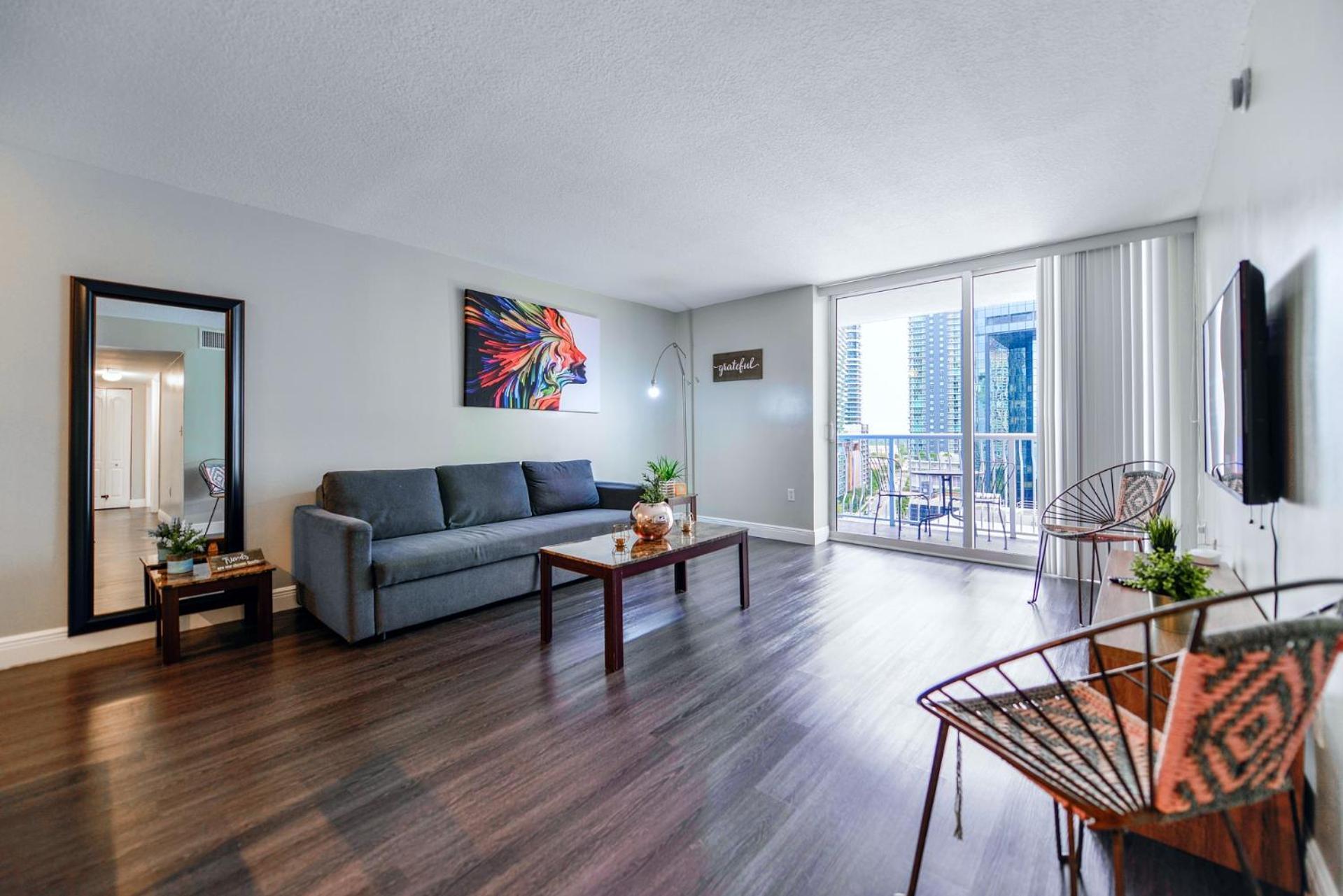 Luxurious 3br With Pool In Brickell * Miami