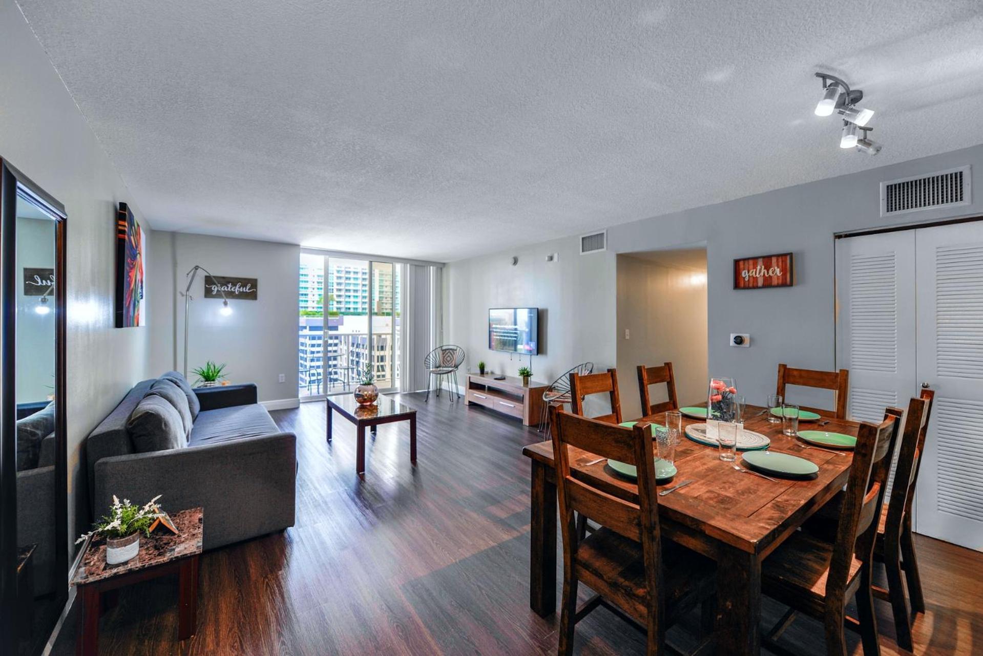 Luxurious 3br With Pool In Brickell Apartamento