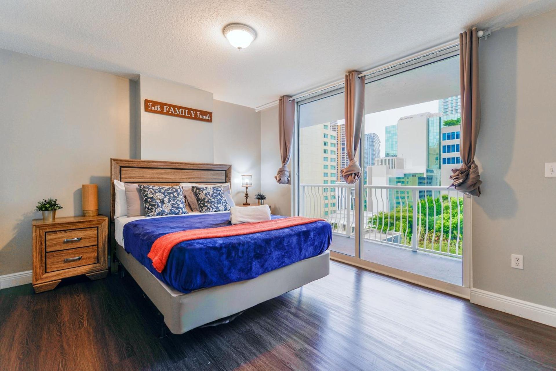 Luxurious 3br With Pool In Brickell