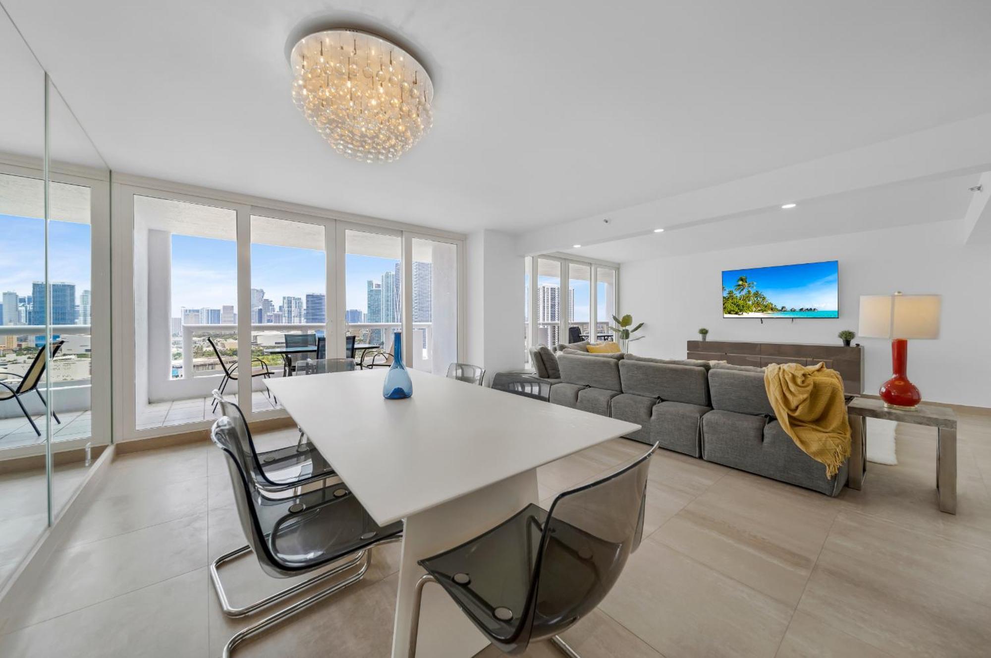 Ocean Utopia Apartment