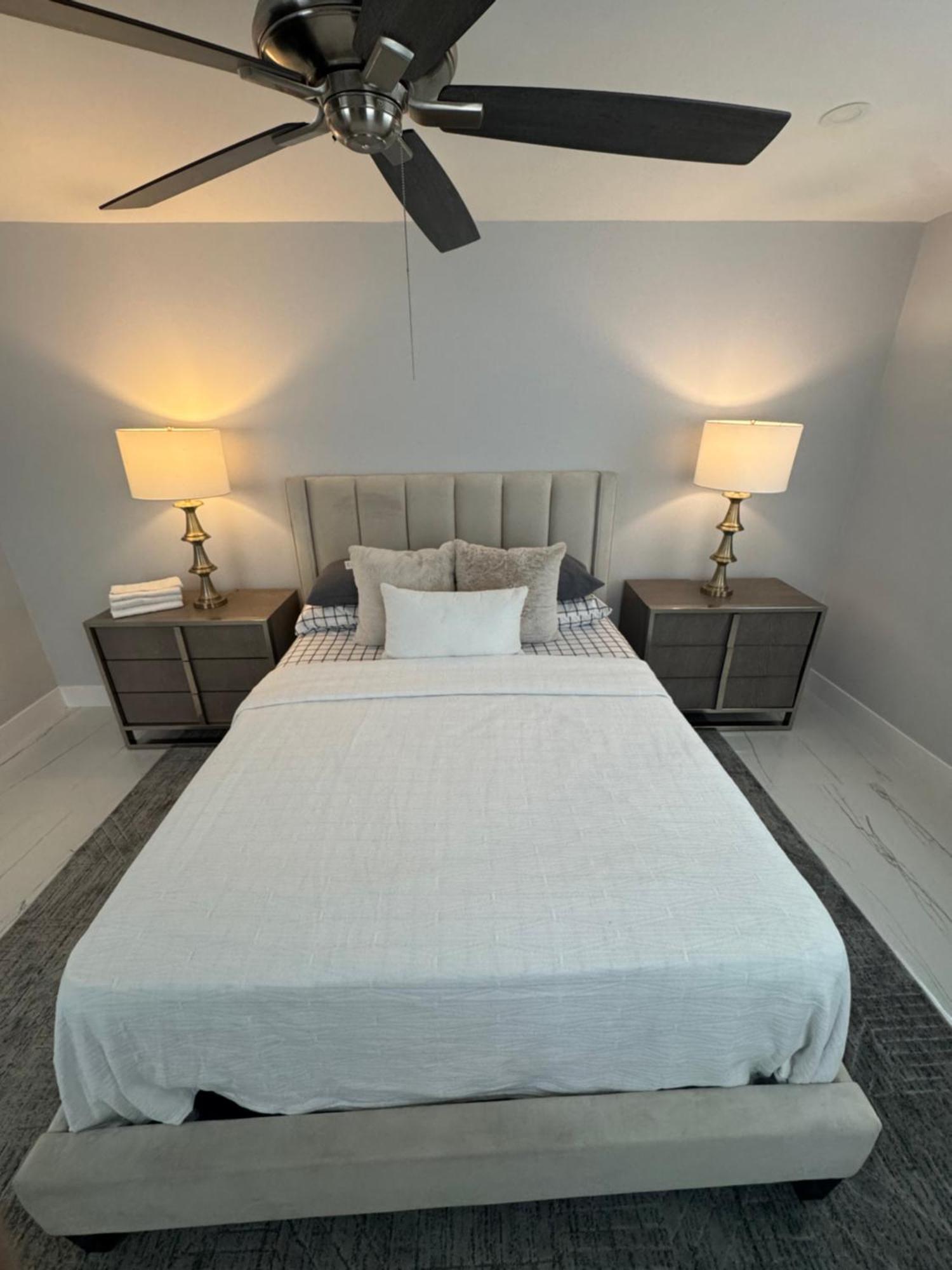 Holiday home 5 Bedroom Location & Charm *