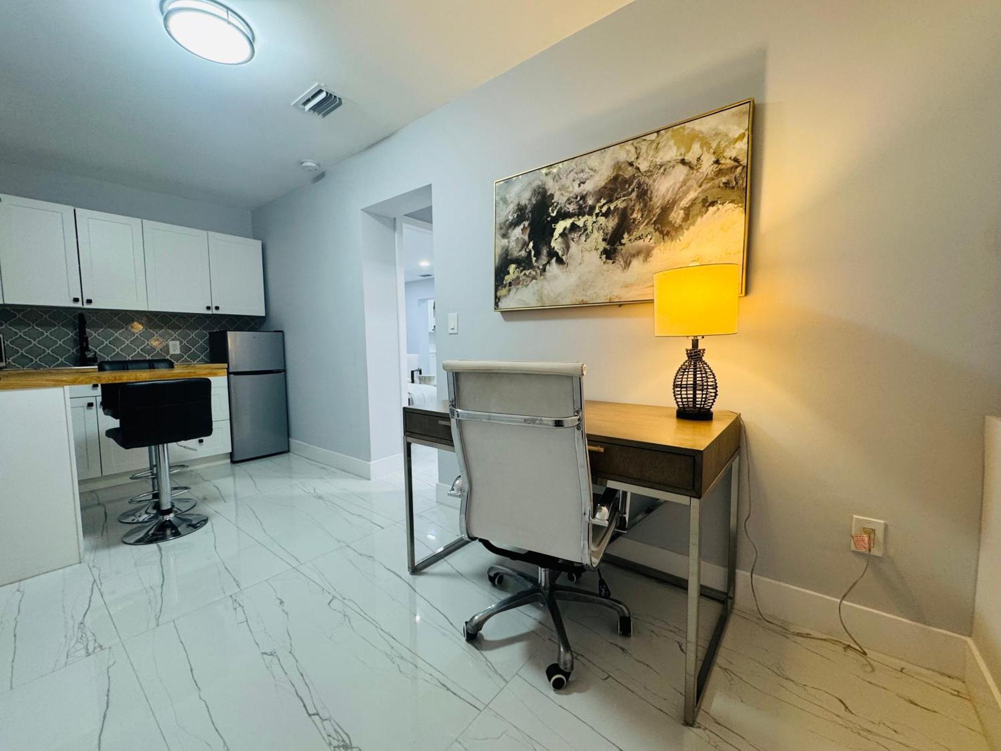 5 Bedroom Location & Charm Miami