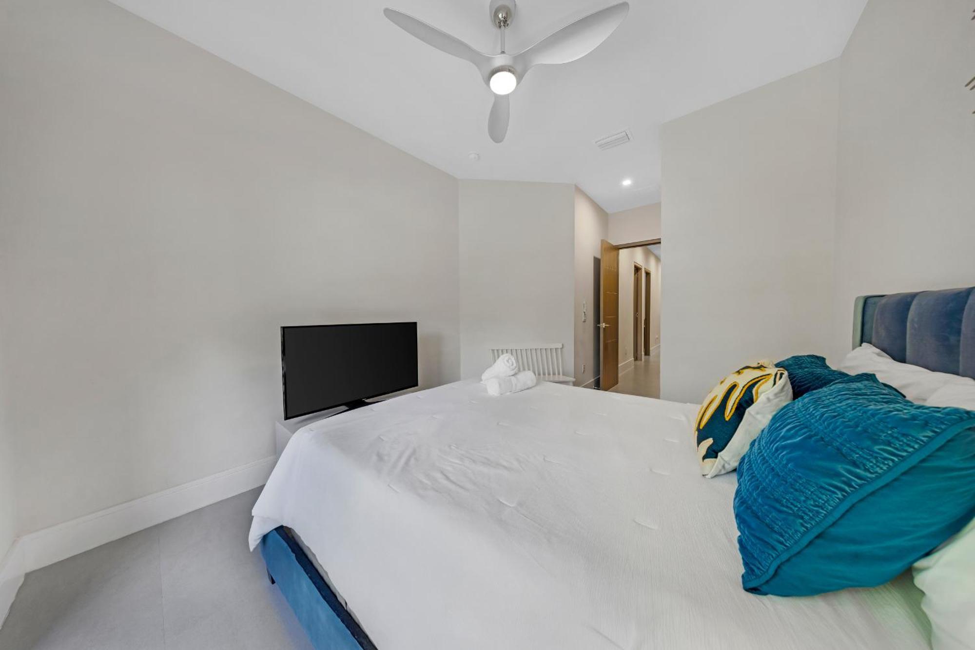Villa Coconut Grove Casita With Private Plunge Pool, Gated Miami