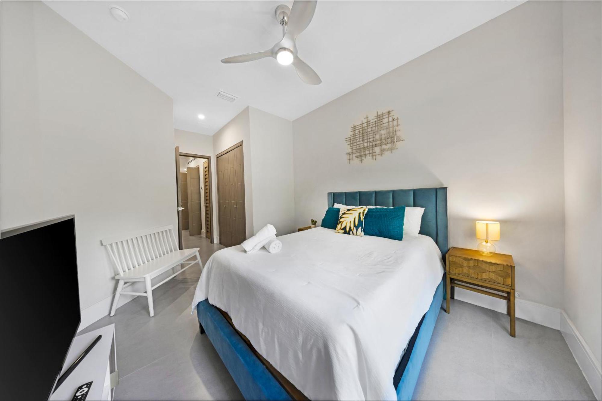 Coconut Grove Casita With Private Plunge Pool, Gated Villa Miami